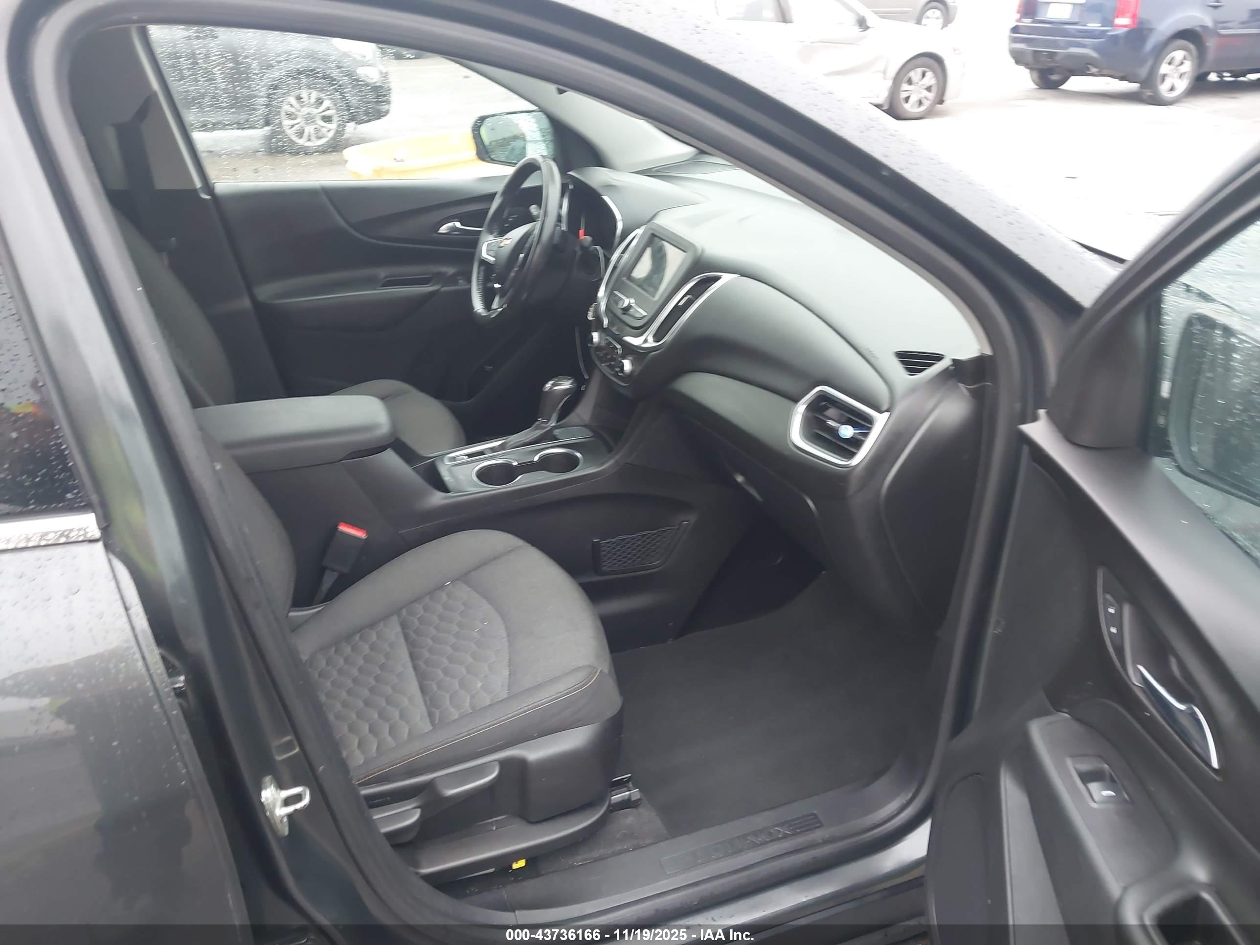 CHEVROLET EQUINOX image 5