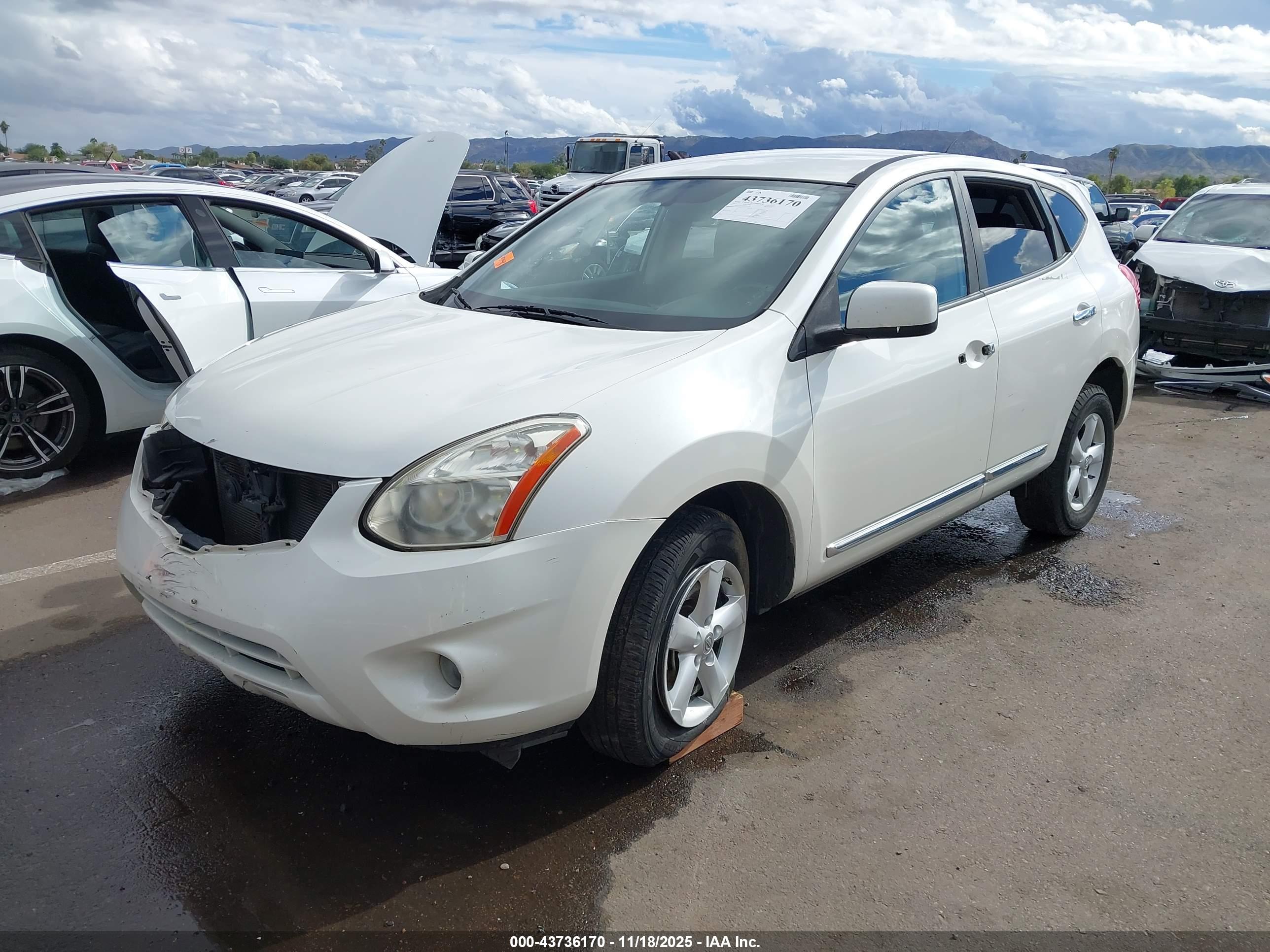 NISSAN ROGUE image 2