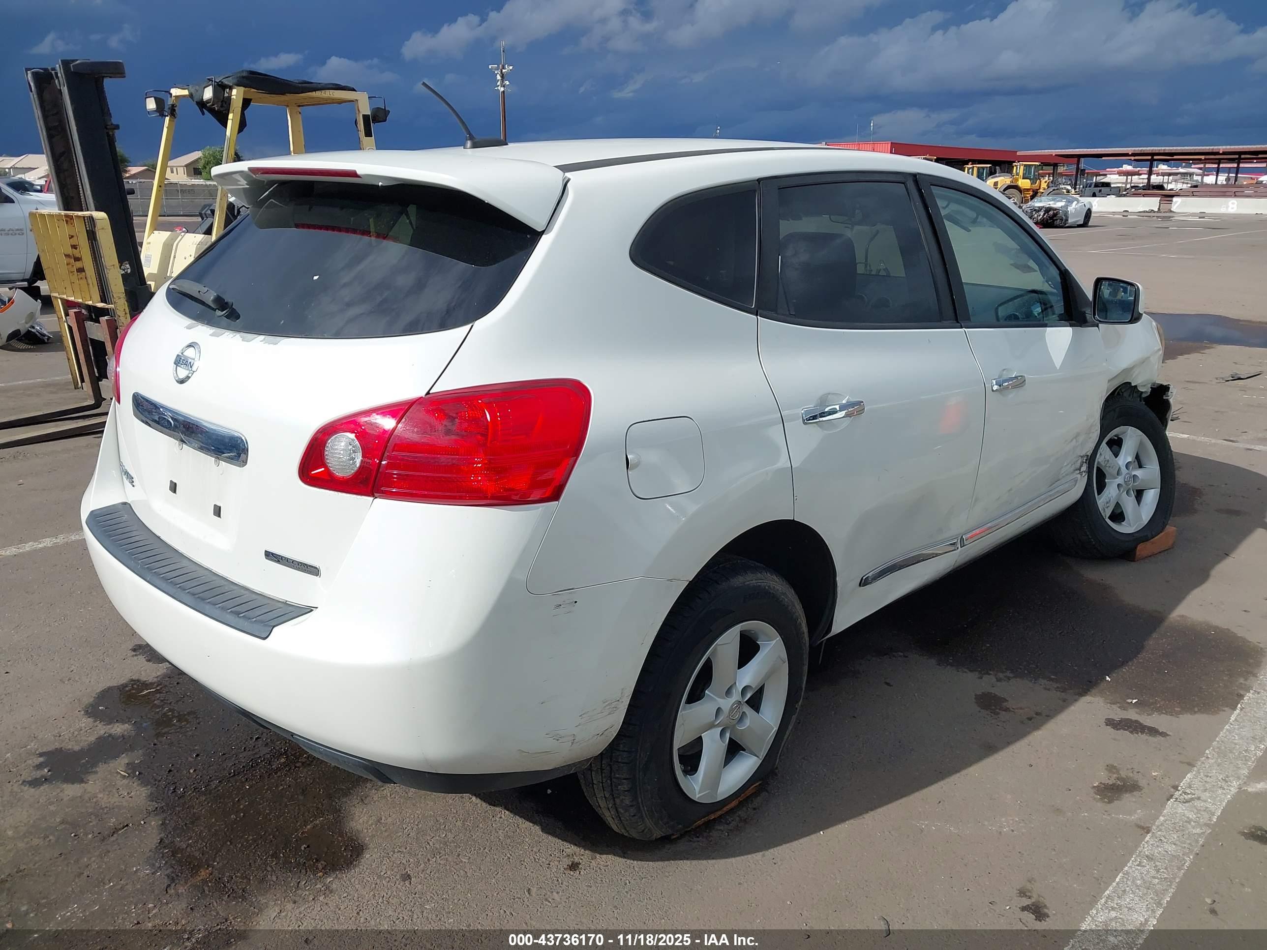 NISSAN ROGUE image 4