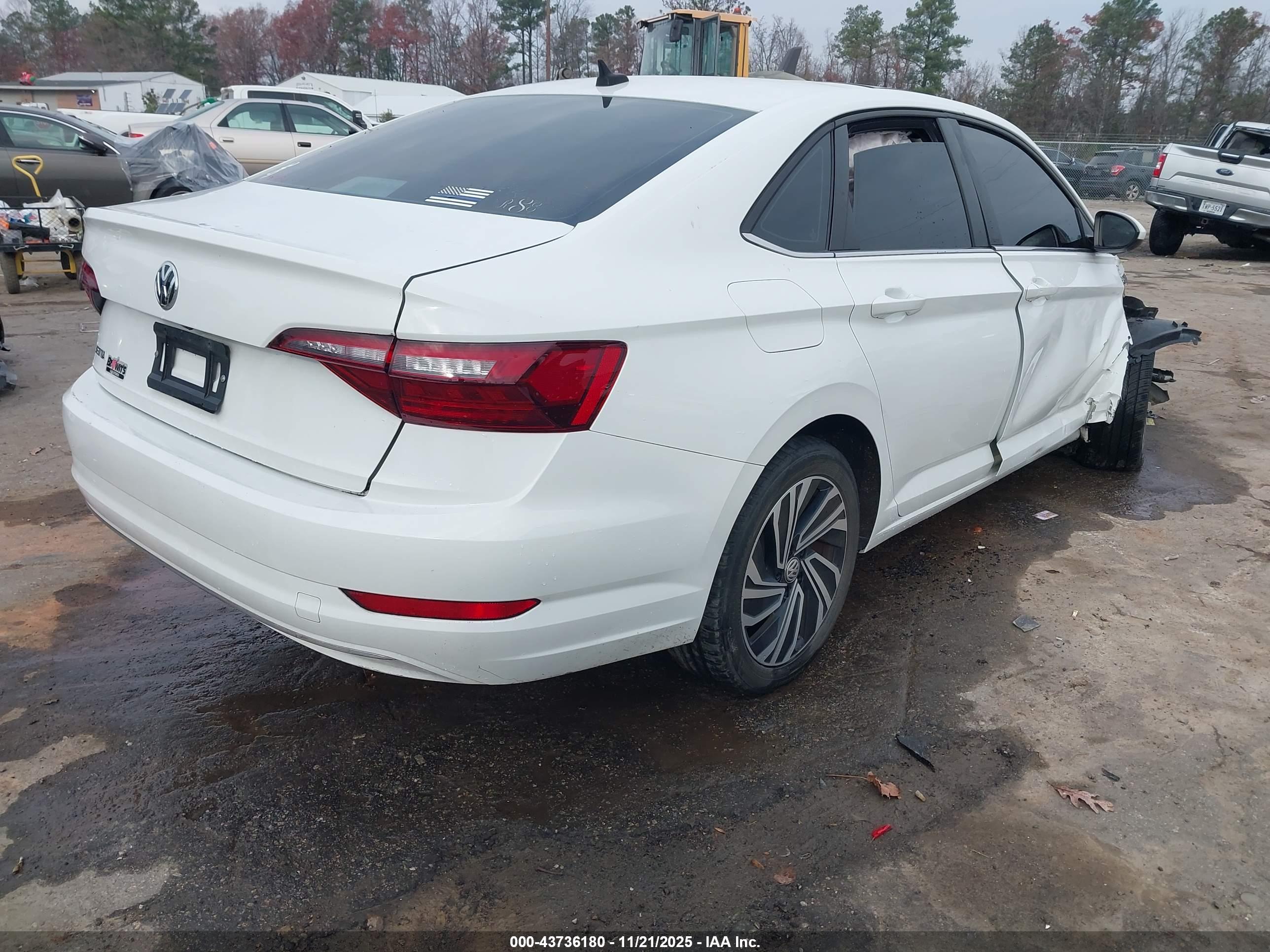 VOLKSWAGEN JETTA image 4