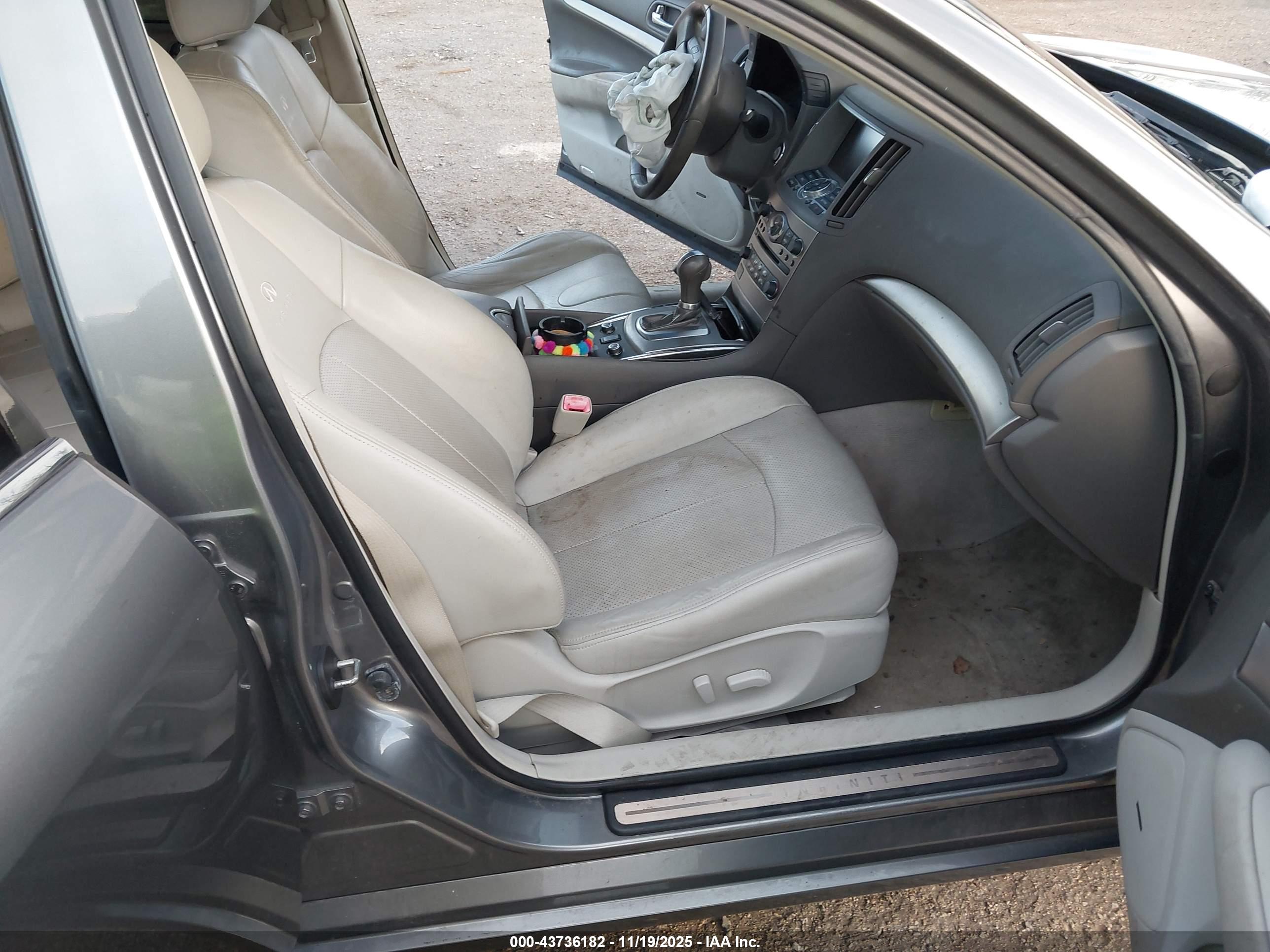 INFINITI G37X image 5
