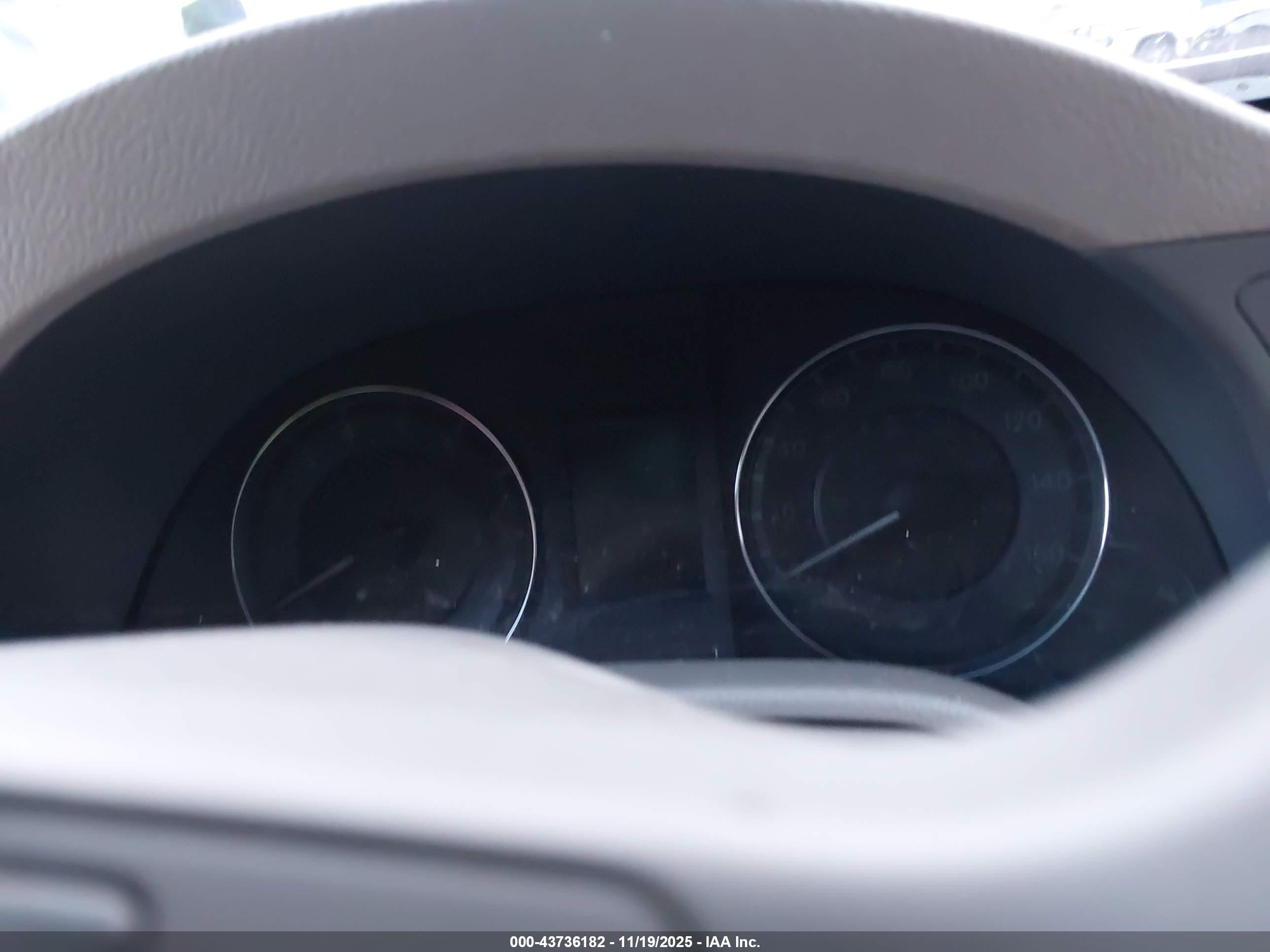 INFINITI G37X image 7
