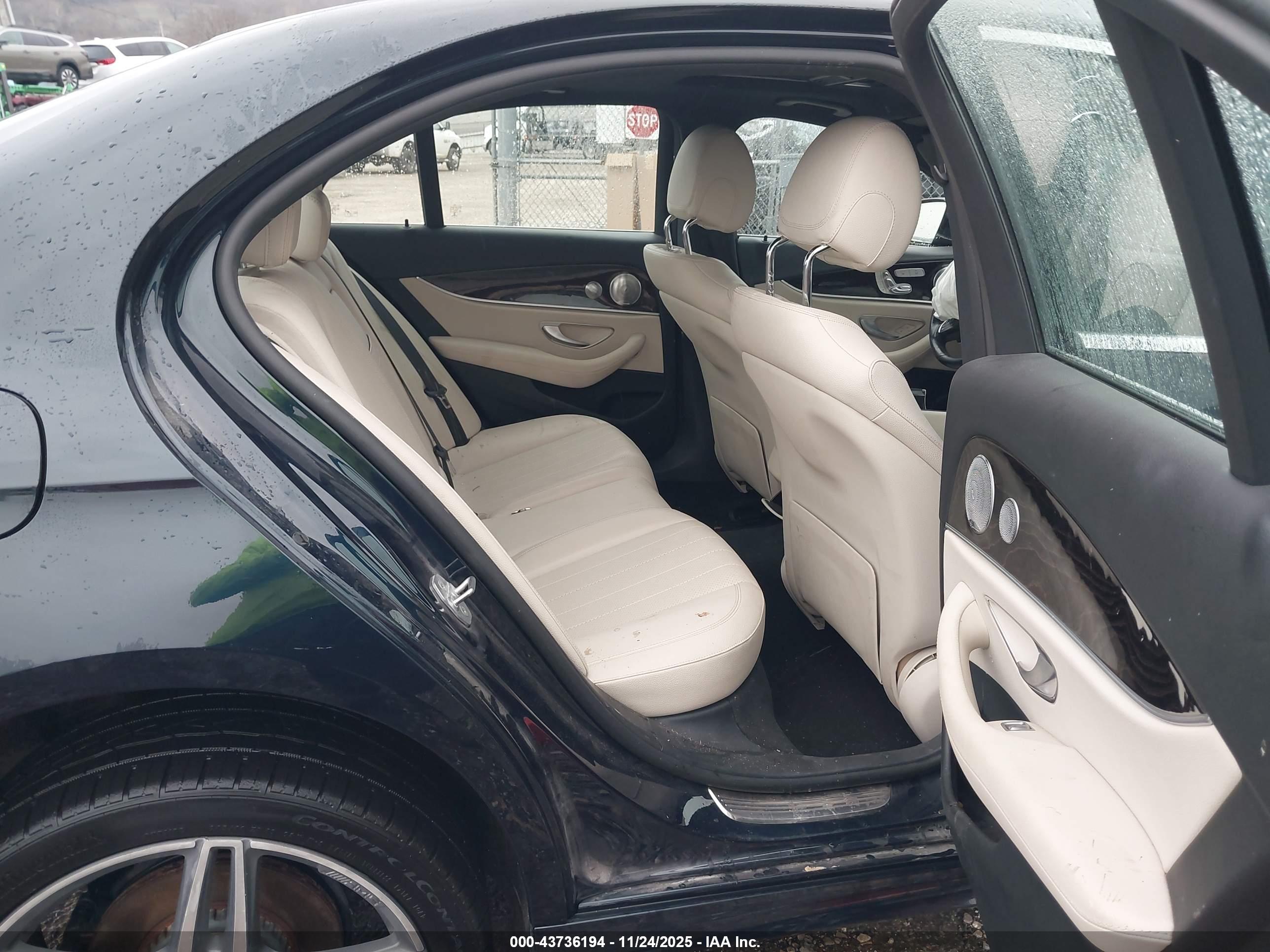 MERCEDES-BENZ E image 8