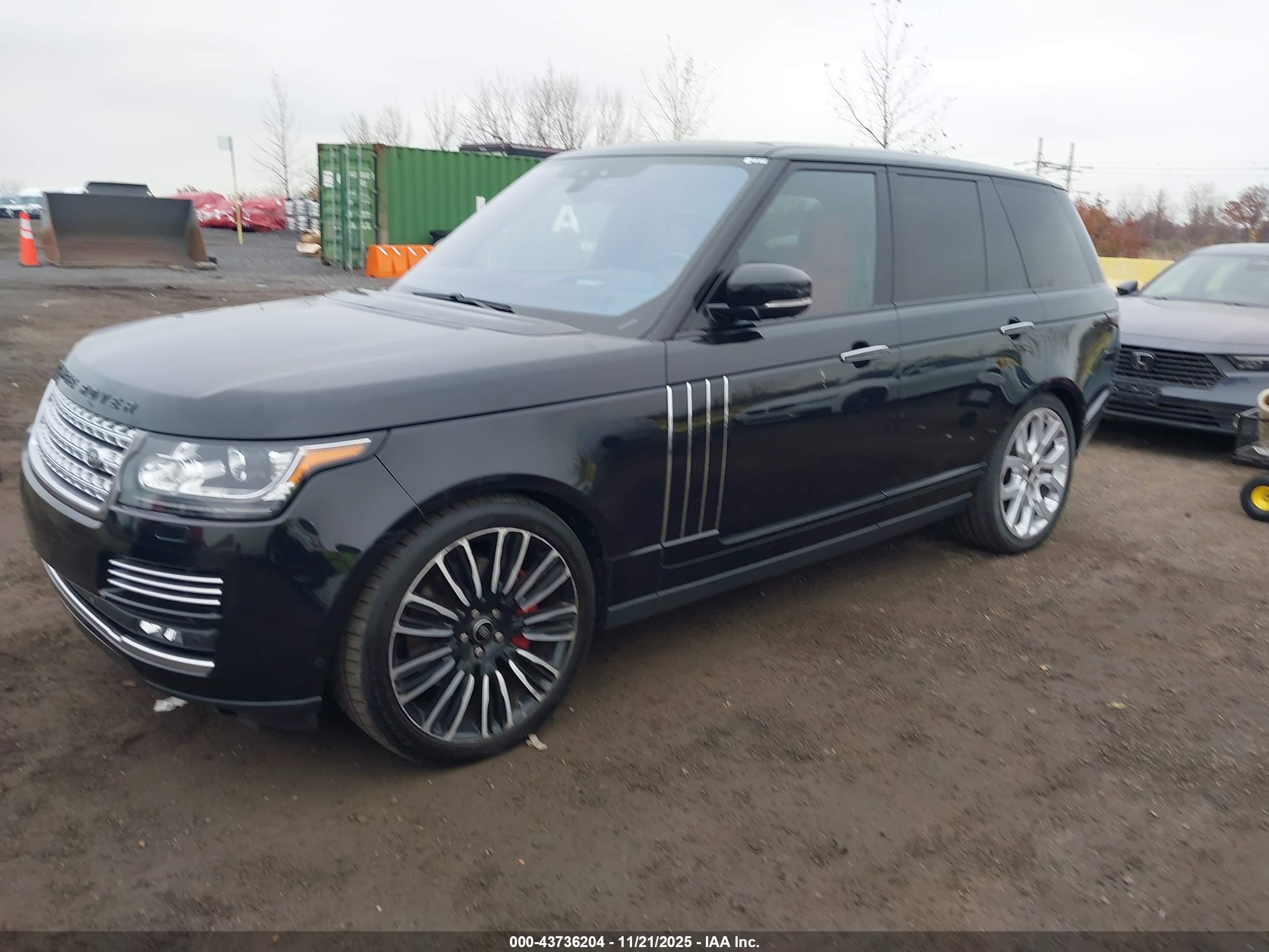 LAND ROVER image 2