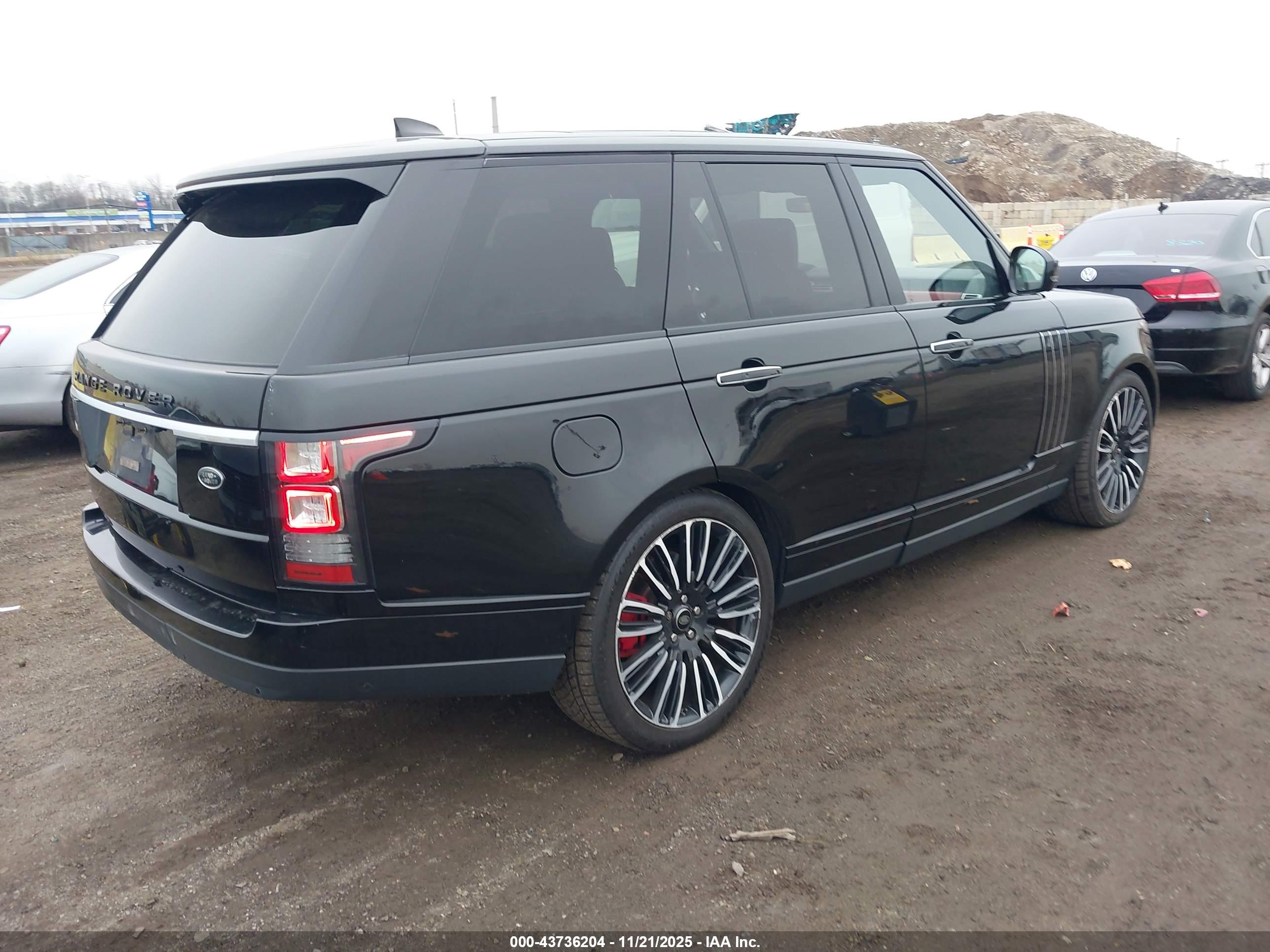 LAND ROVER image 4