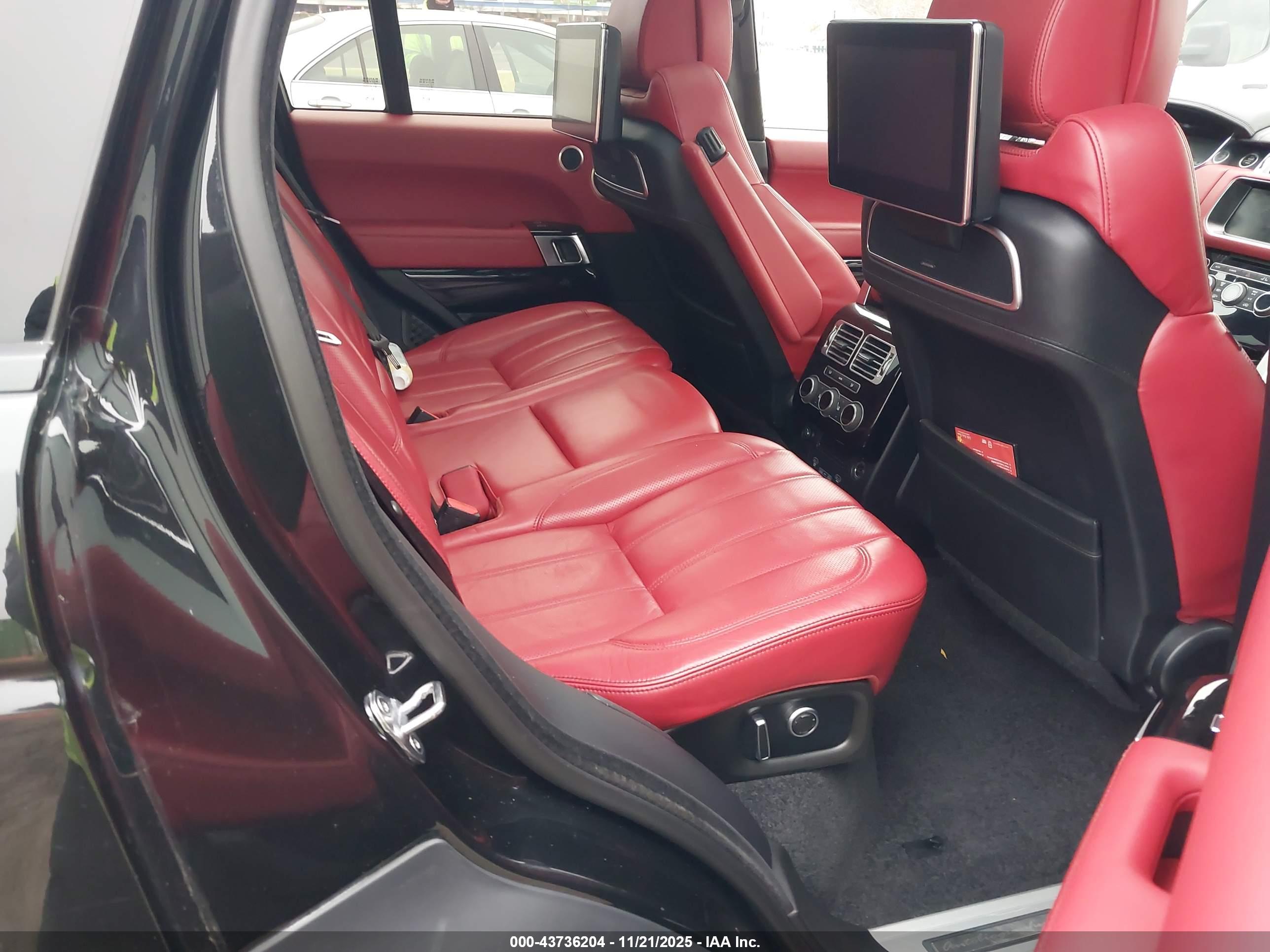 LAND ROVER image 8