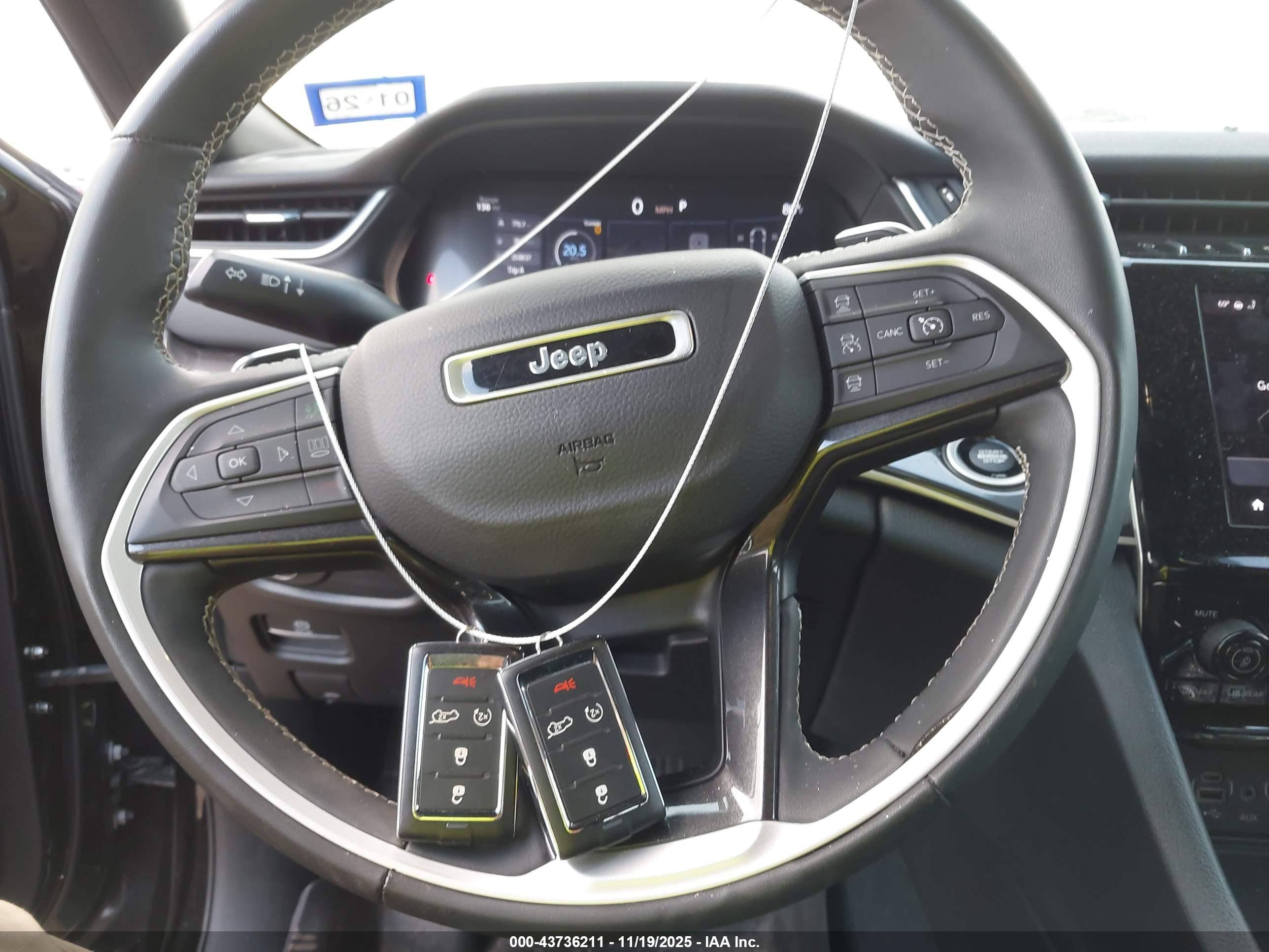 JEEP GRAND image 11