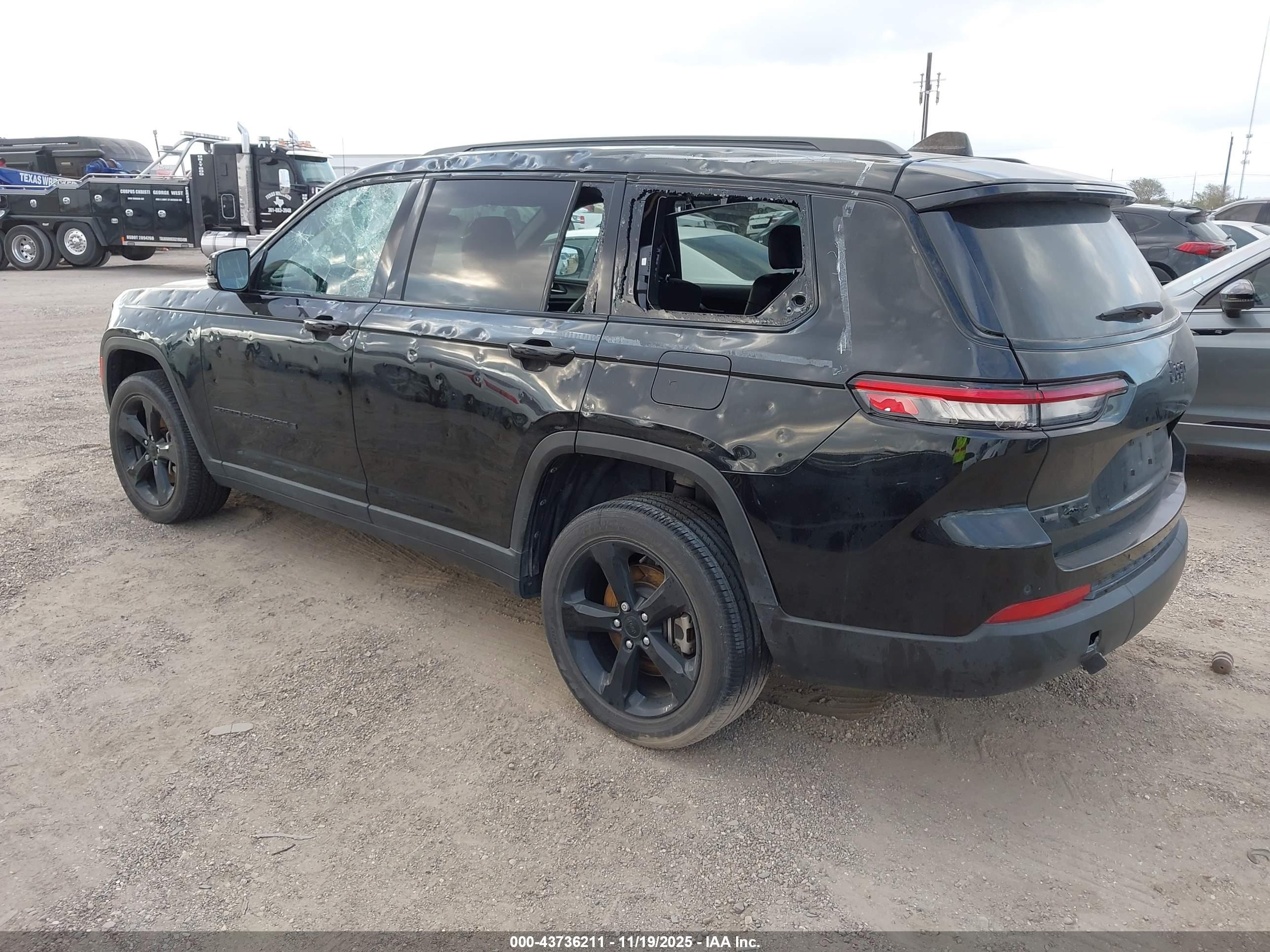JEEP GRAND image 3