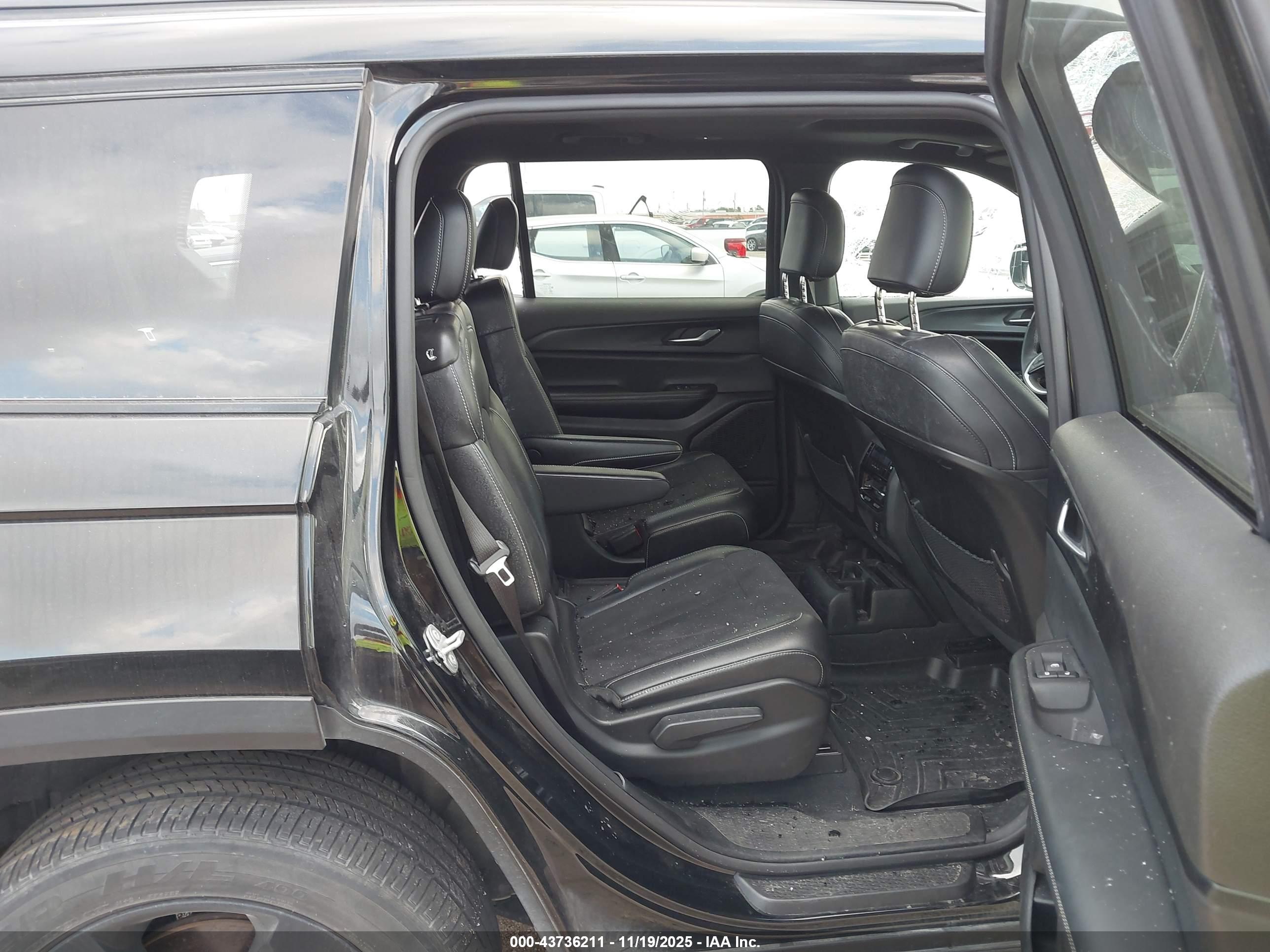JEEP GRAND image 8