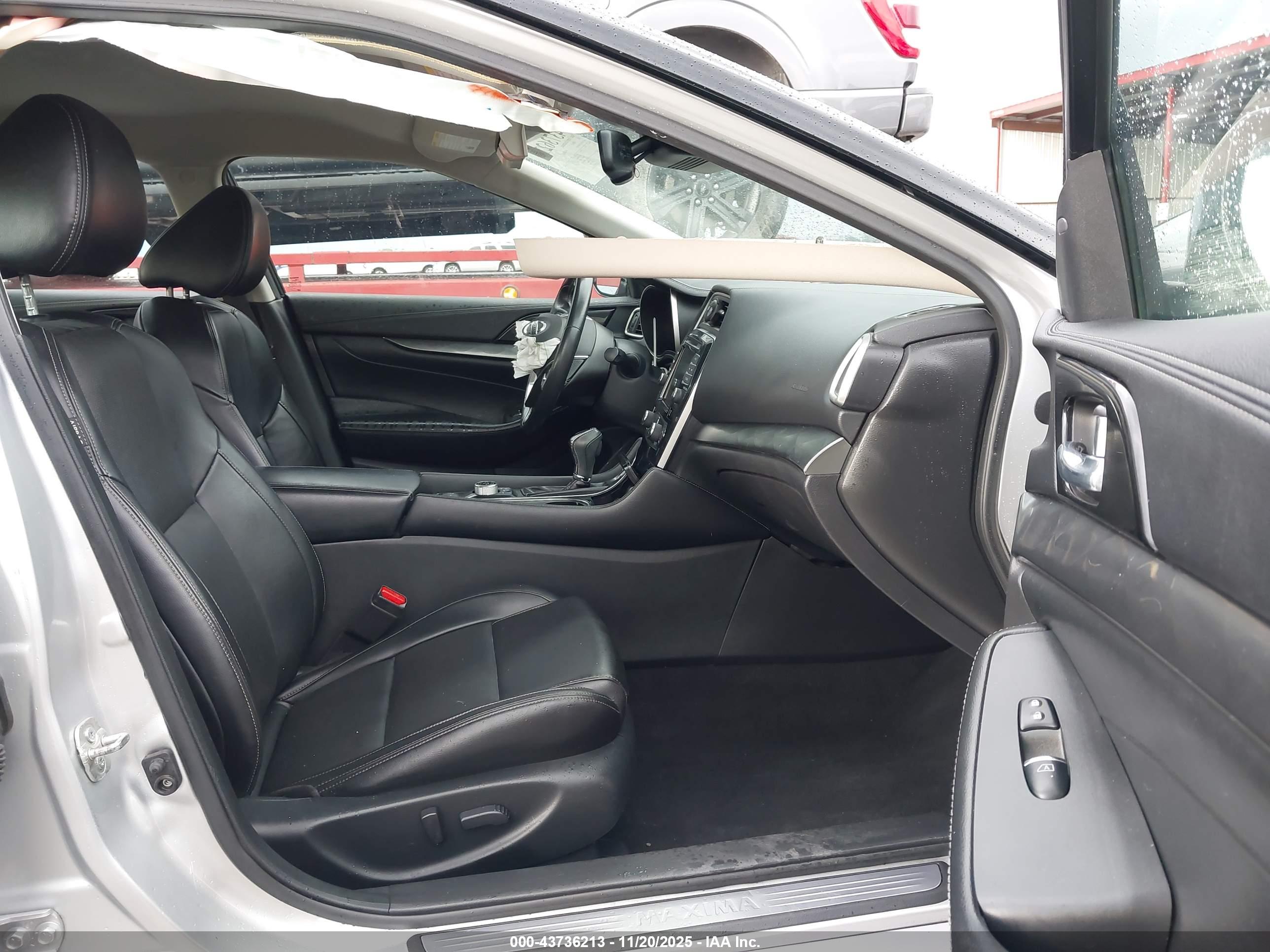 NISSAN MAXIMA image 5