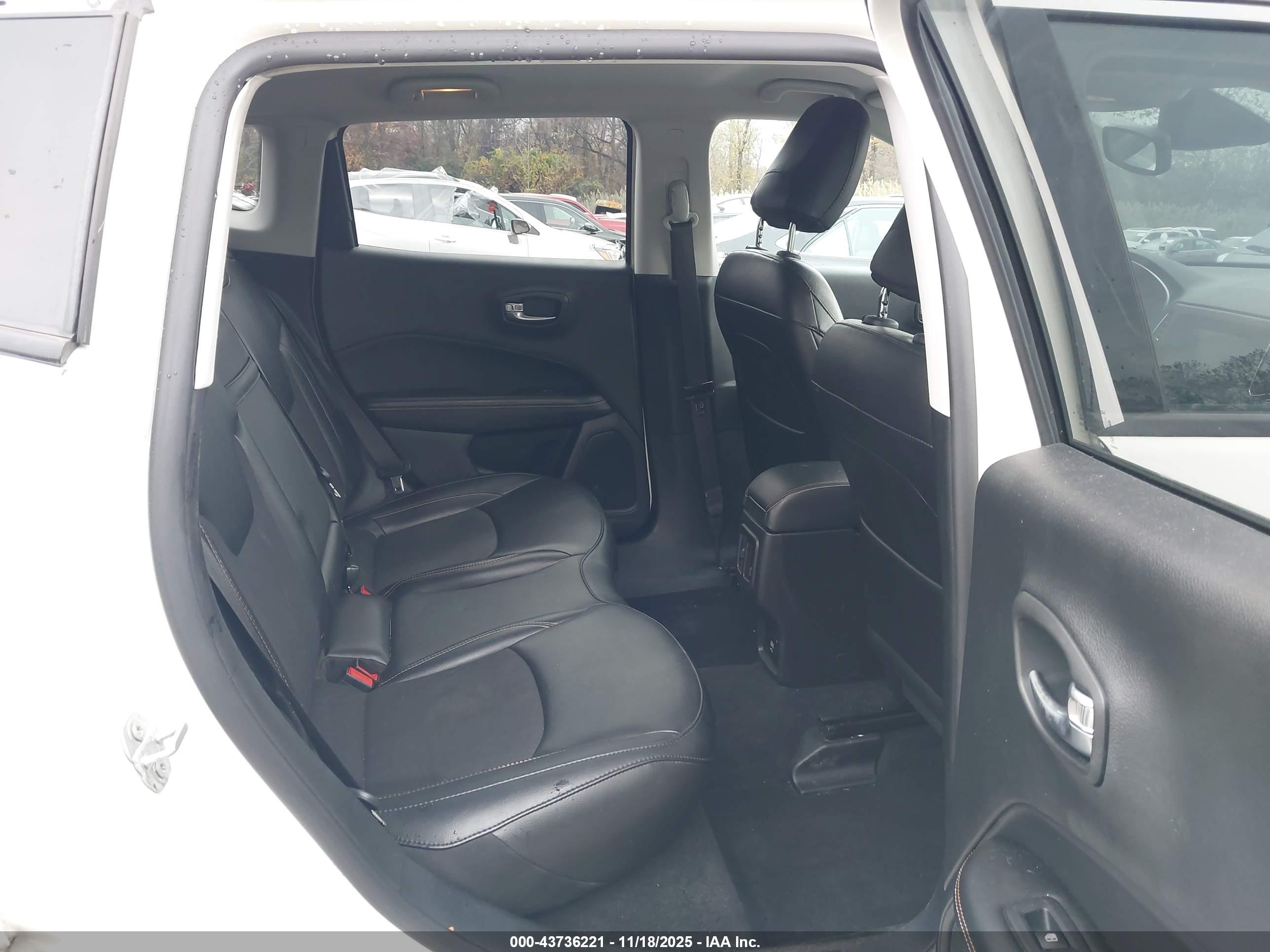 JEEP COMPASS image 8