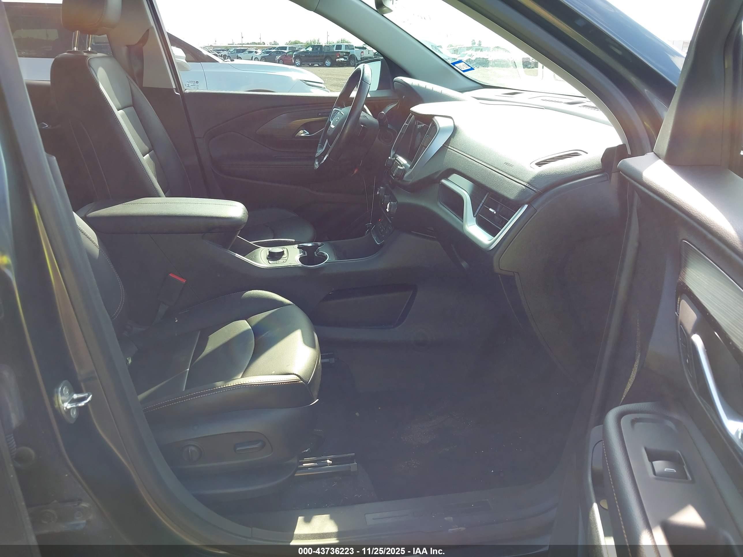 GMC TERRAIN image 5
