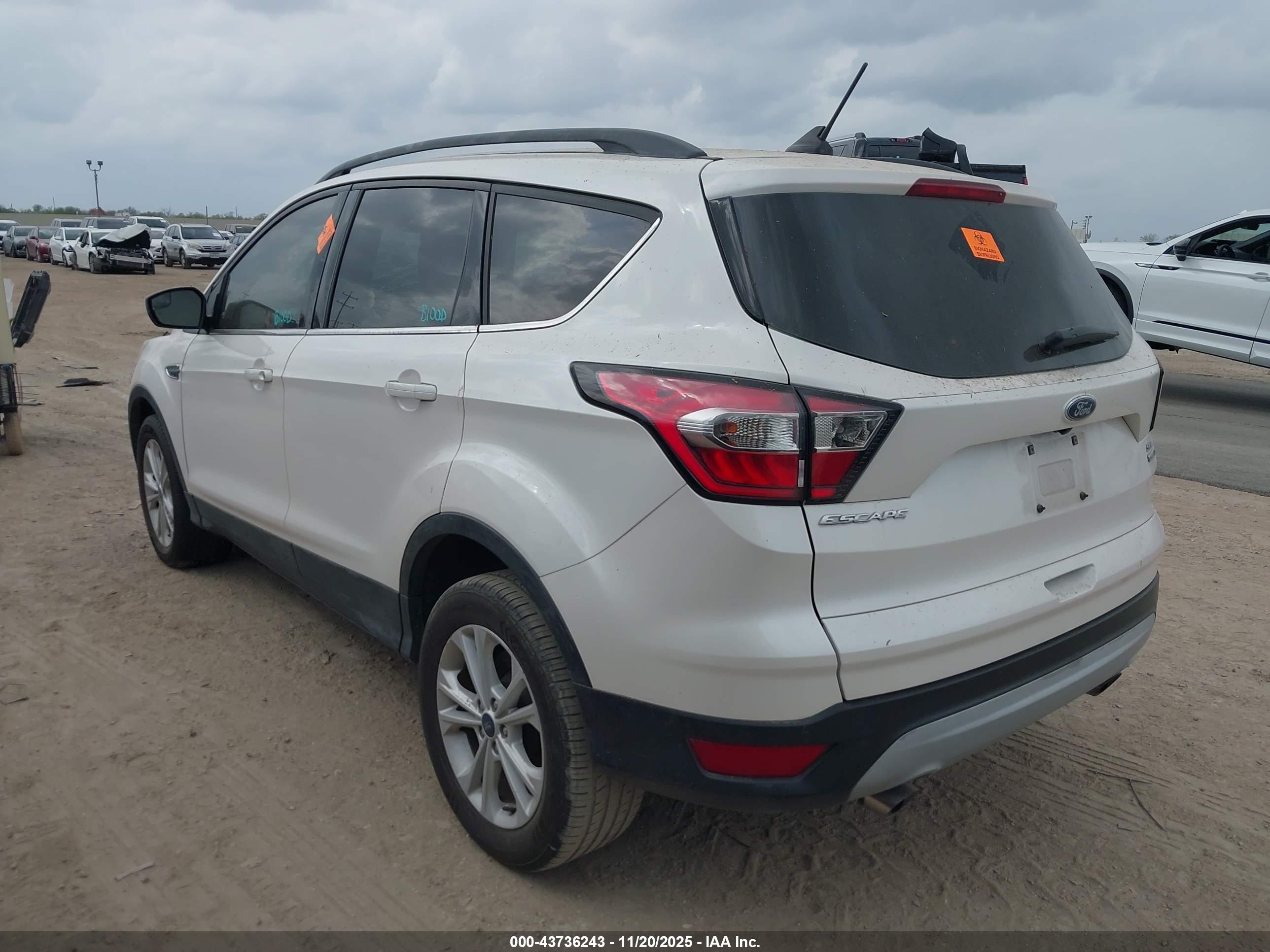 FORD ESCAPE image 3