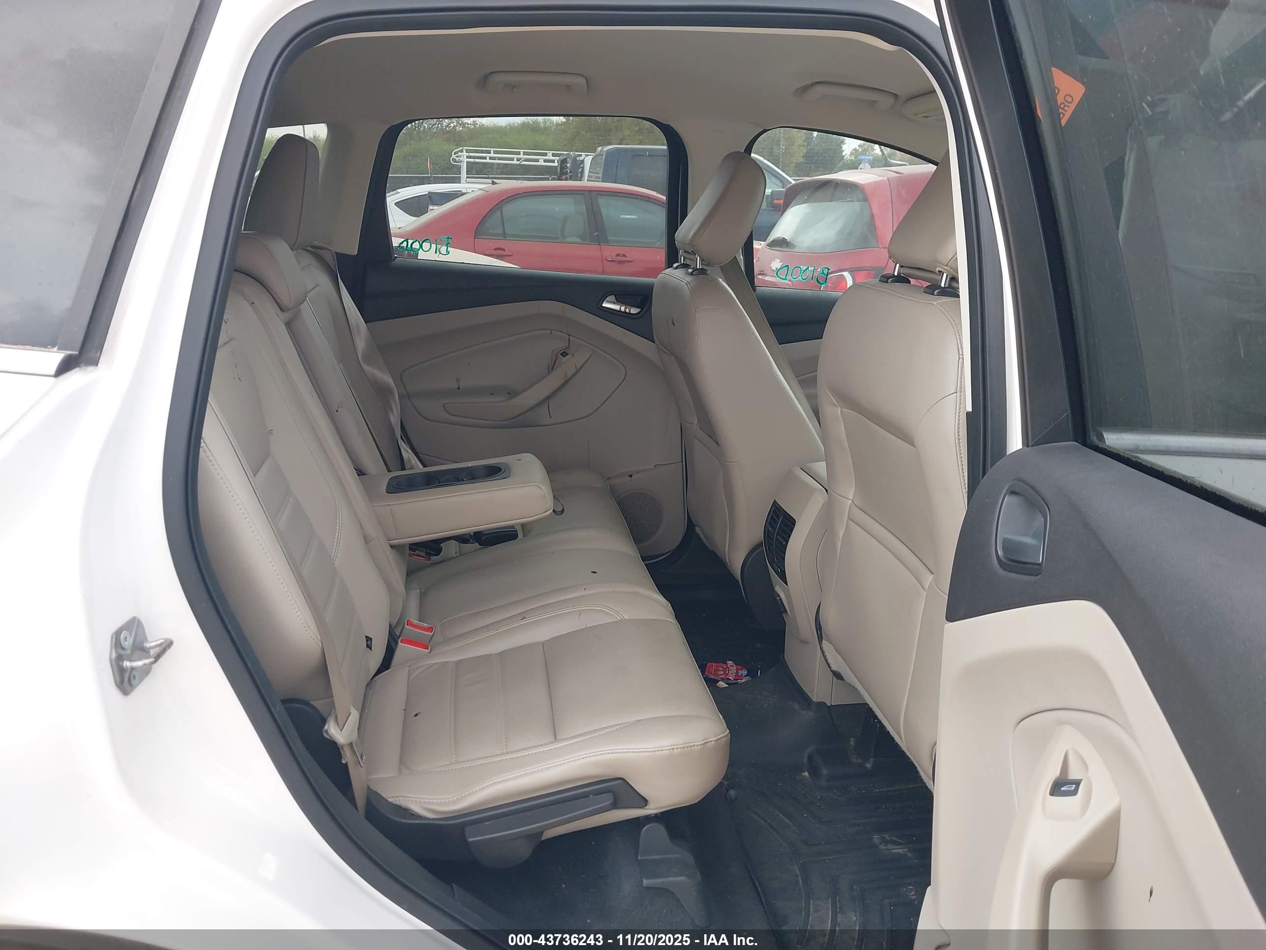 FORD ESCAPE image 8