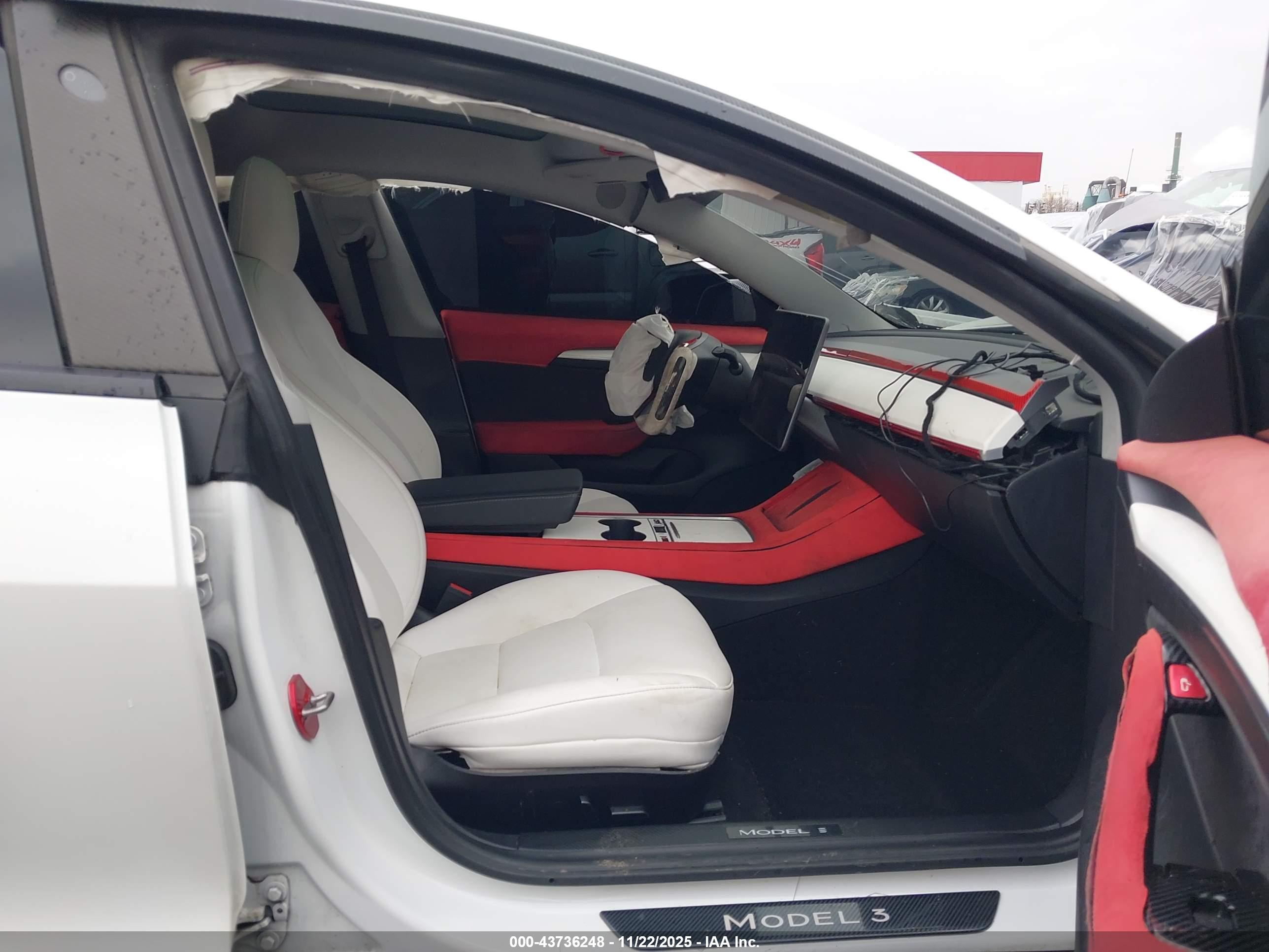 TESLA MODEL image 5