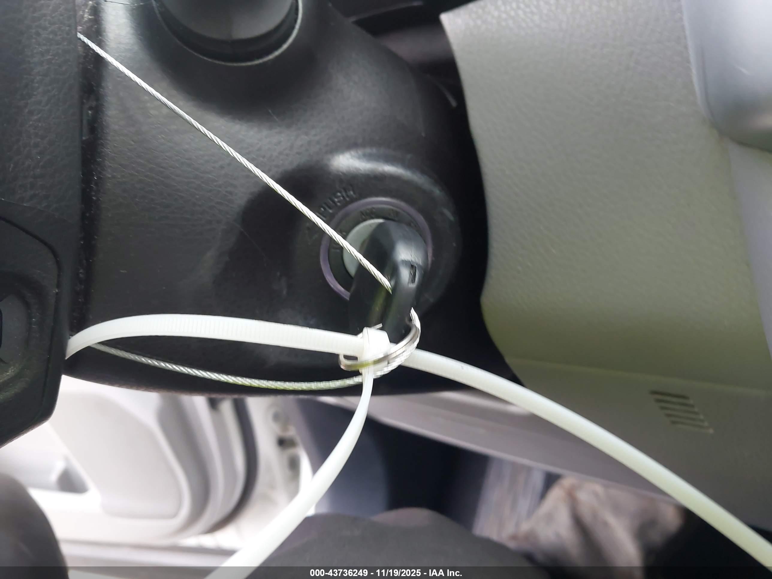TOYOTA HIGHLANDER image 11