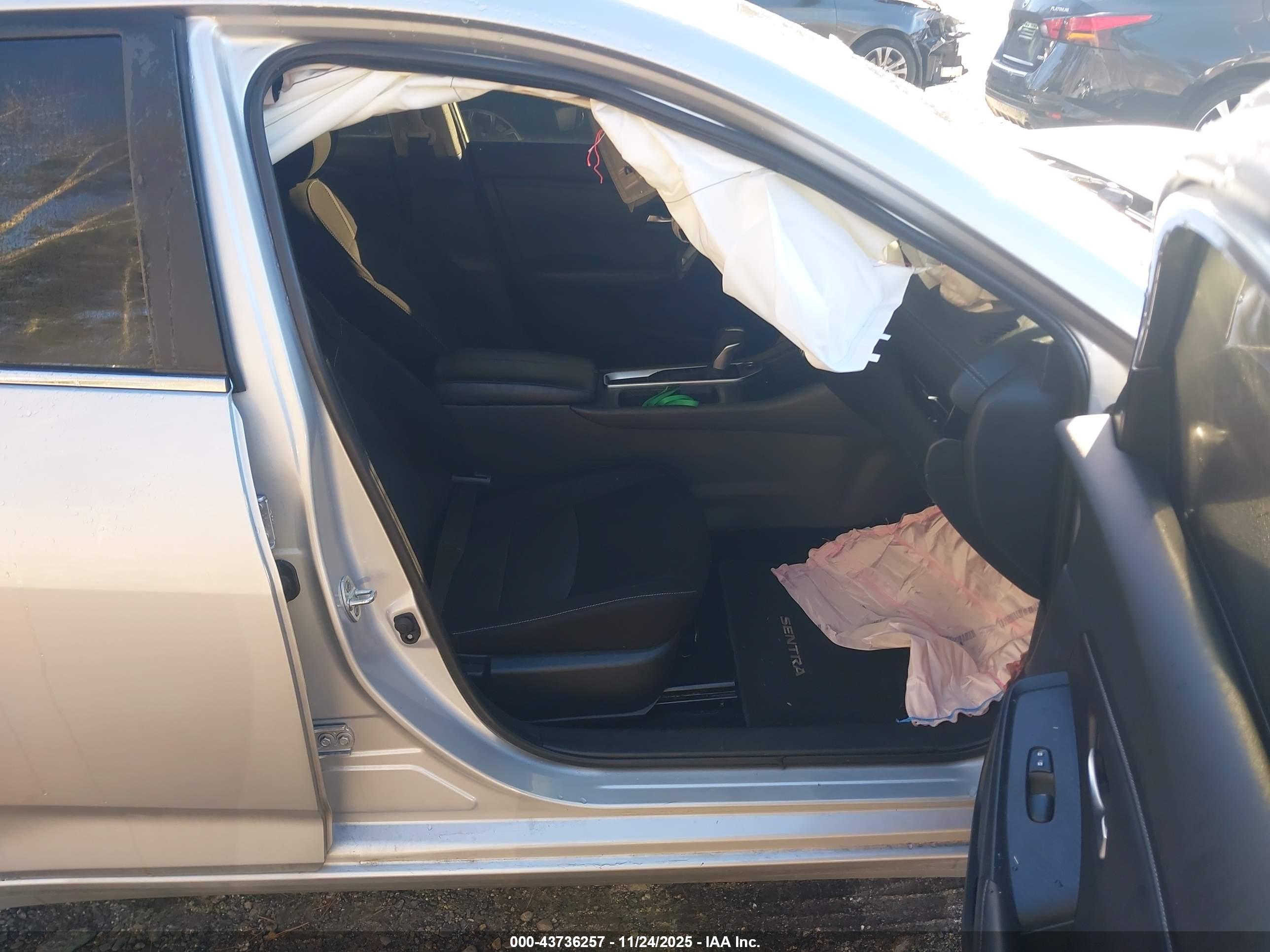 NISSAN SENTRA image 5