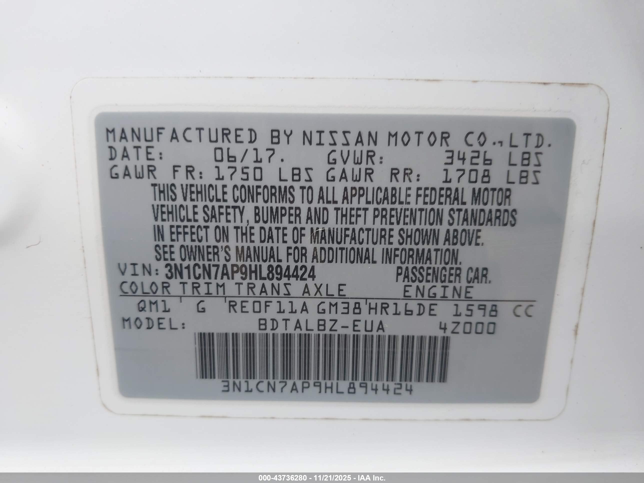 NISSAN VERSA image 9