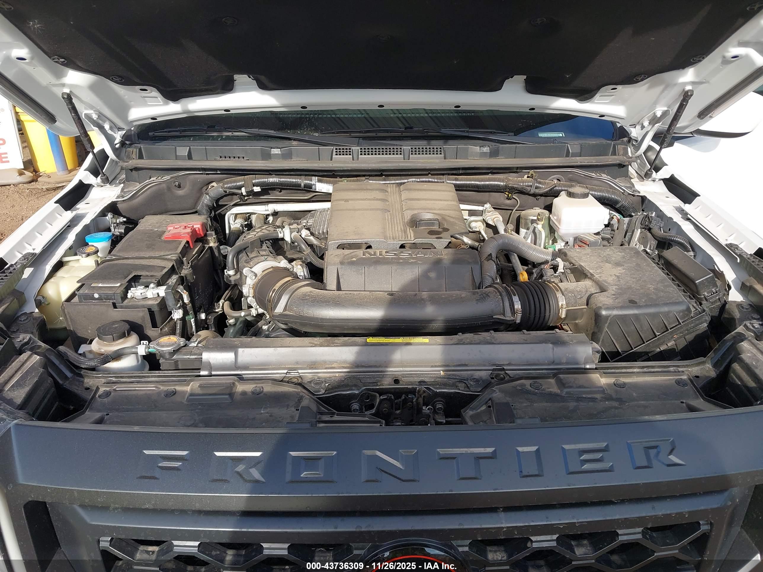 NISSAN FRONTIER image 10