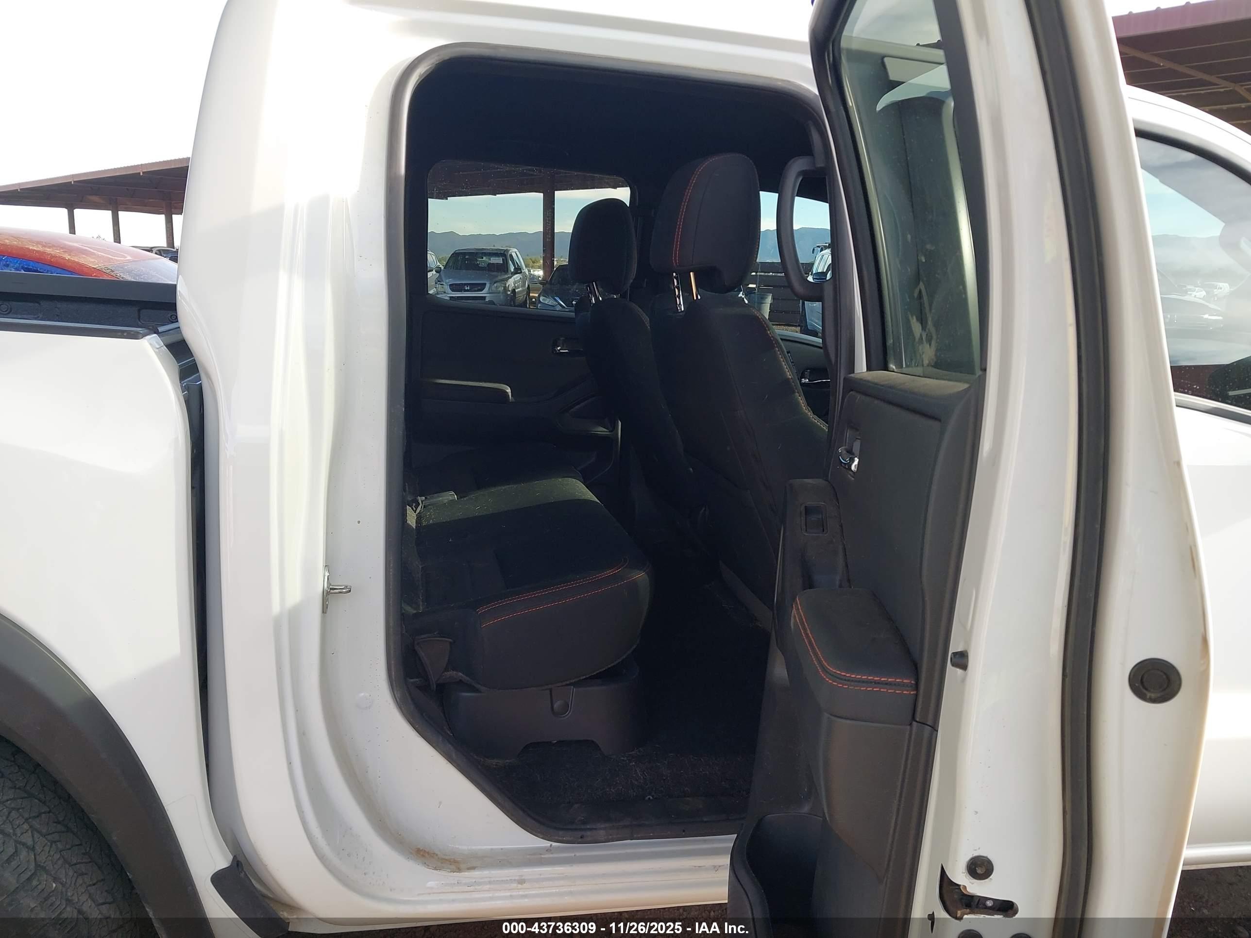 NISSAN FRONTIER image 8