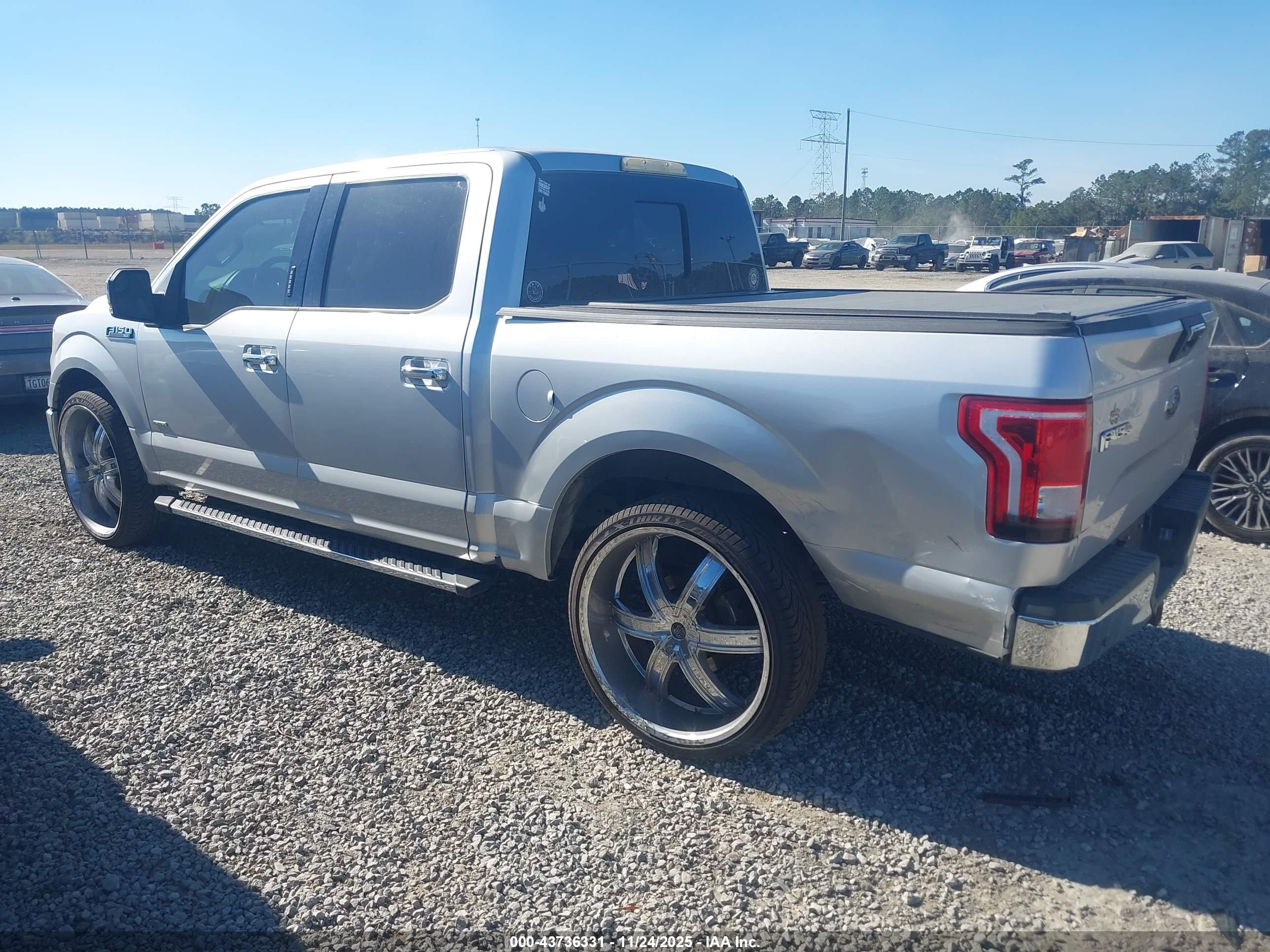 FORD F-150 image 3