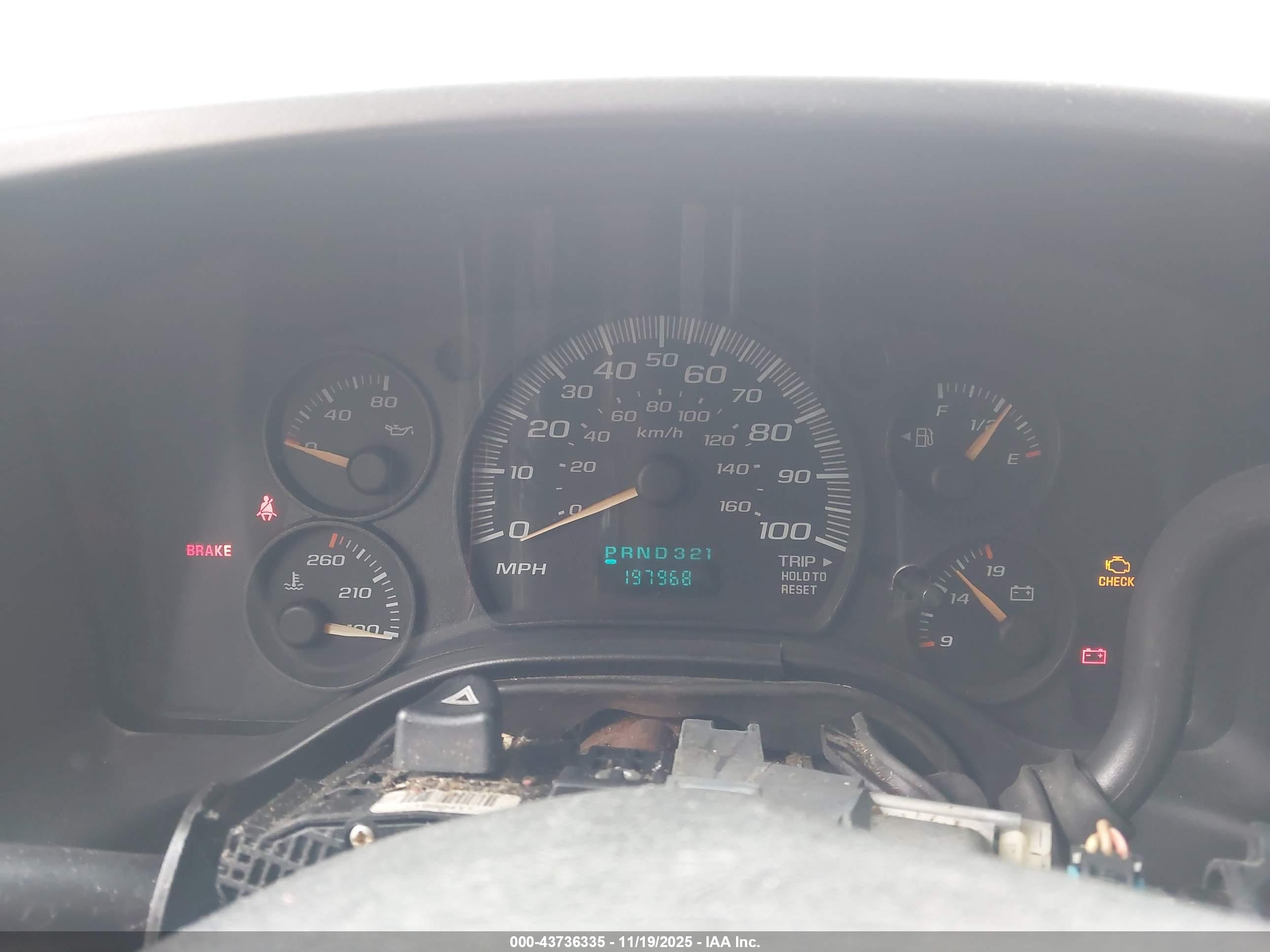 CHEVROLET EXPRESS image 7