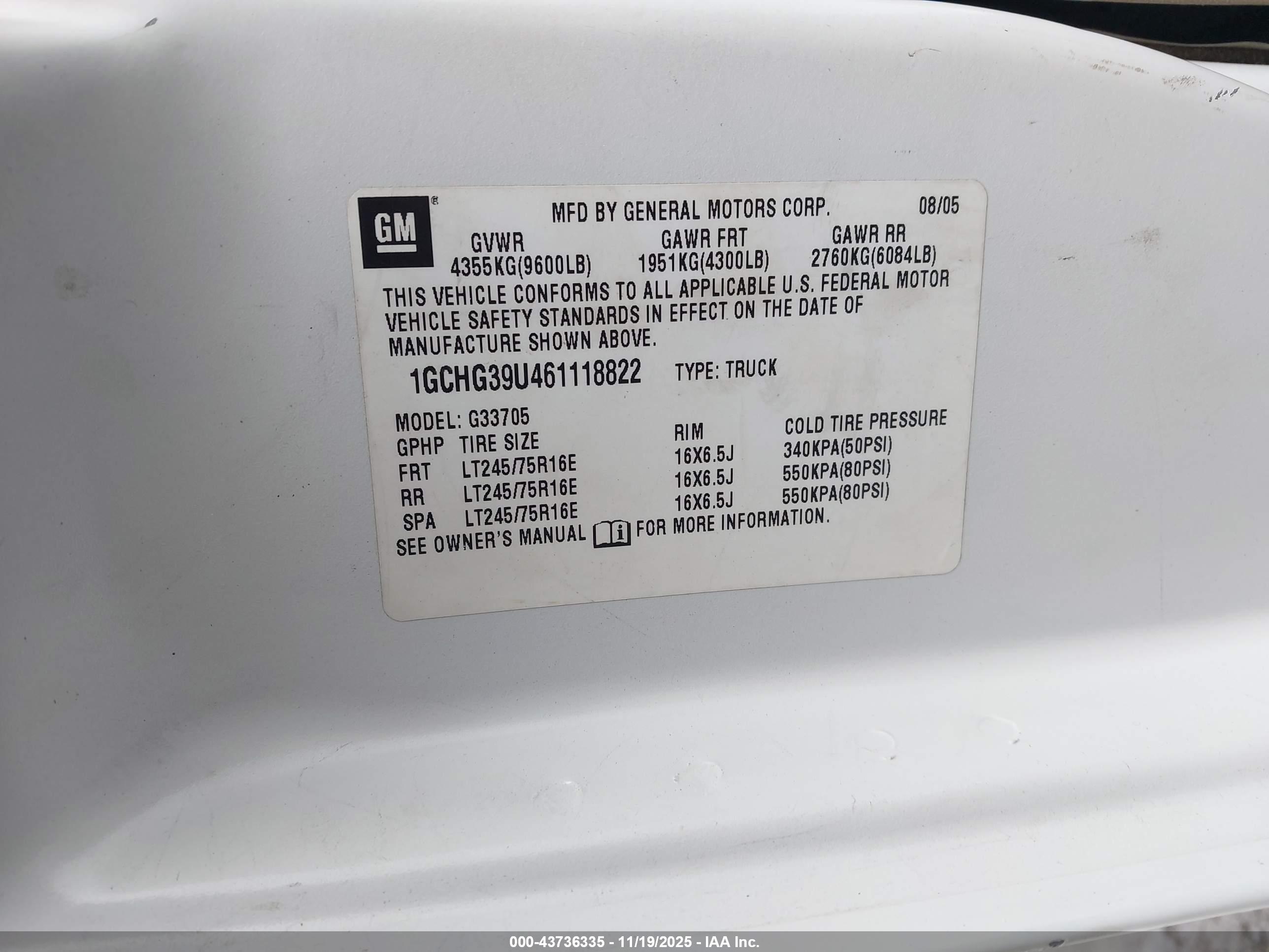 CHEVROLET EXPRESS image 9