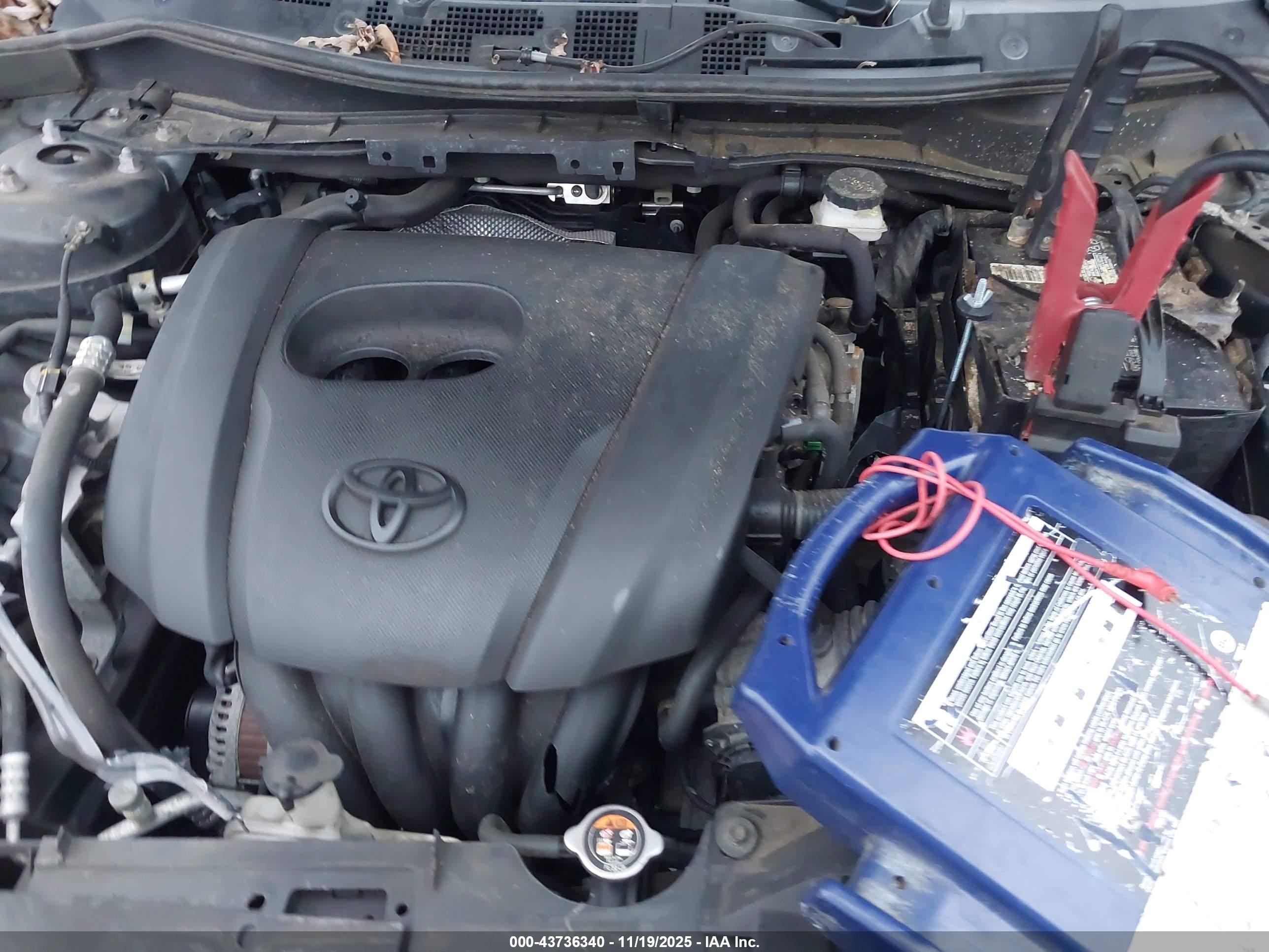 TOYOTA YARIS image 10