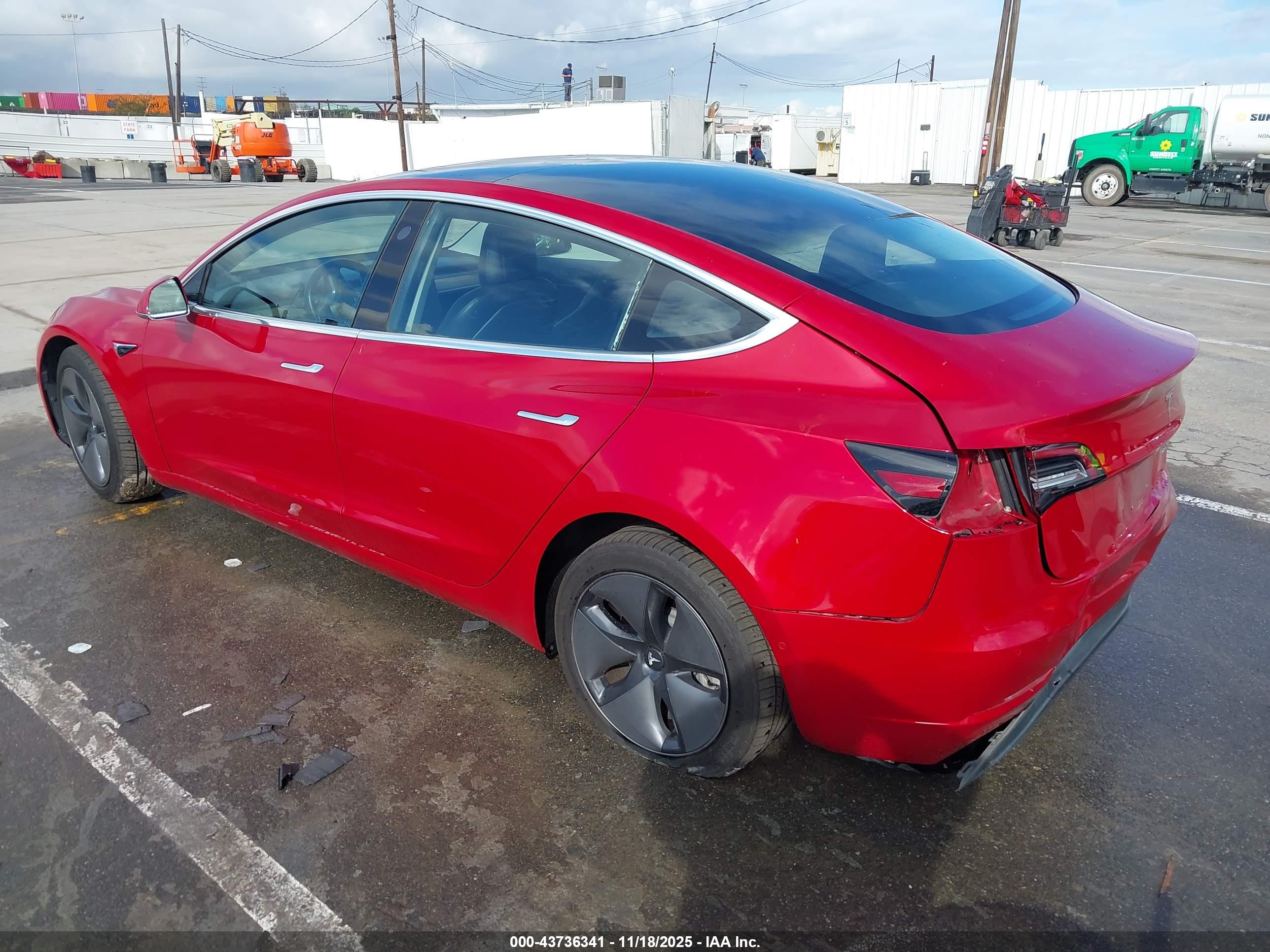 TESLA MODEL image 3