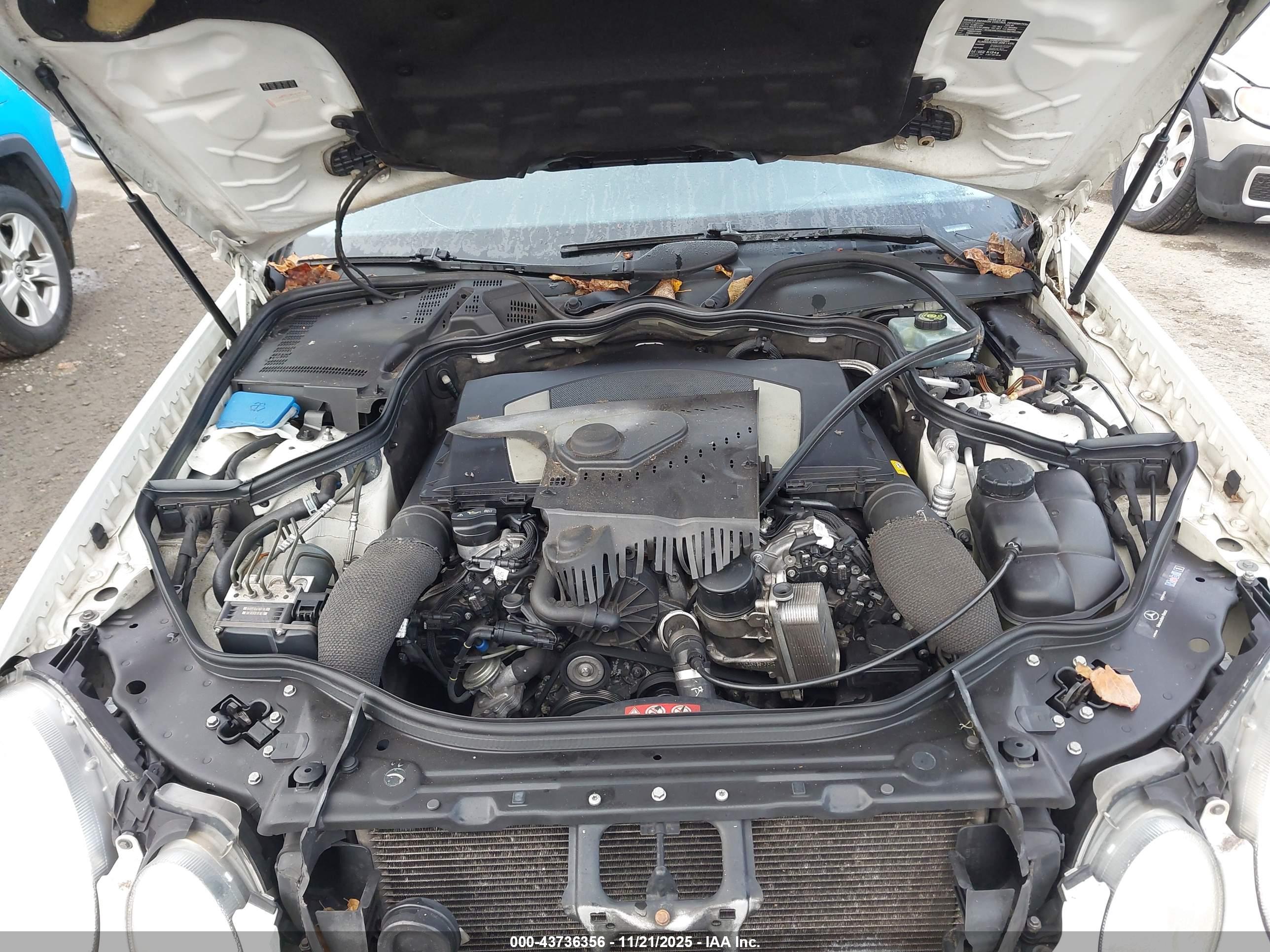 MERCEDES-BENZ E image 10