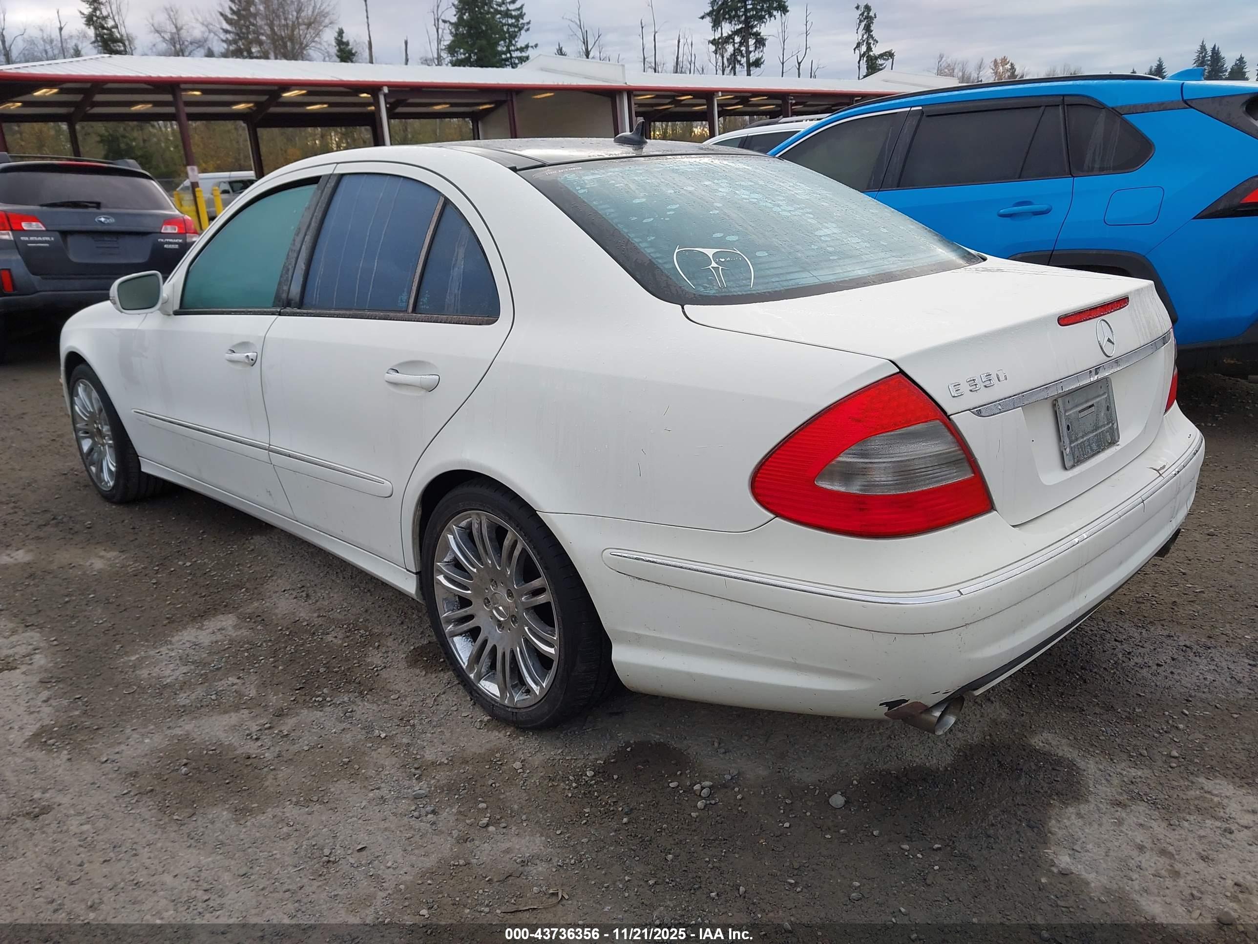 MERCEDES-BENZ E image 3