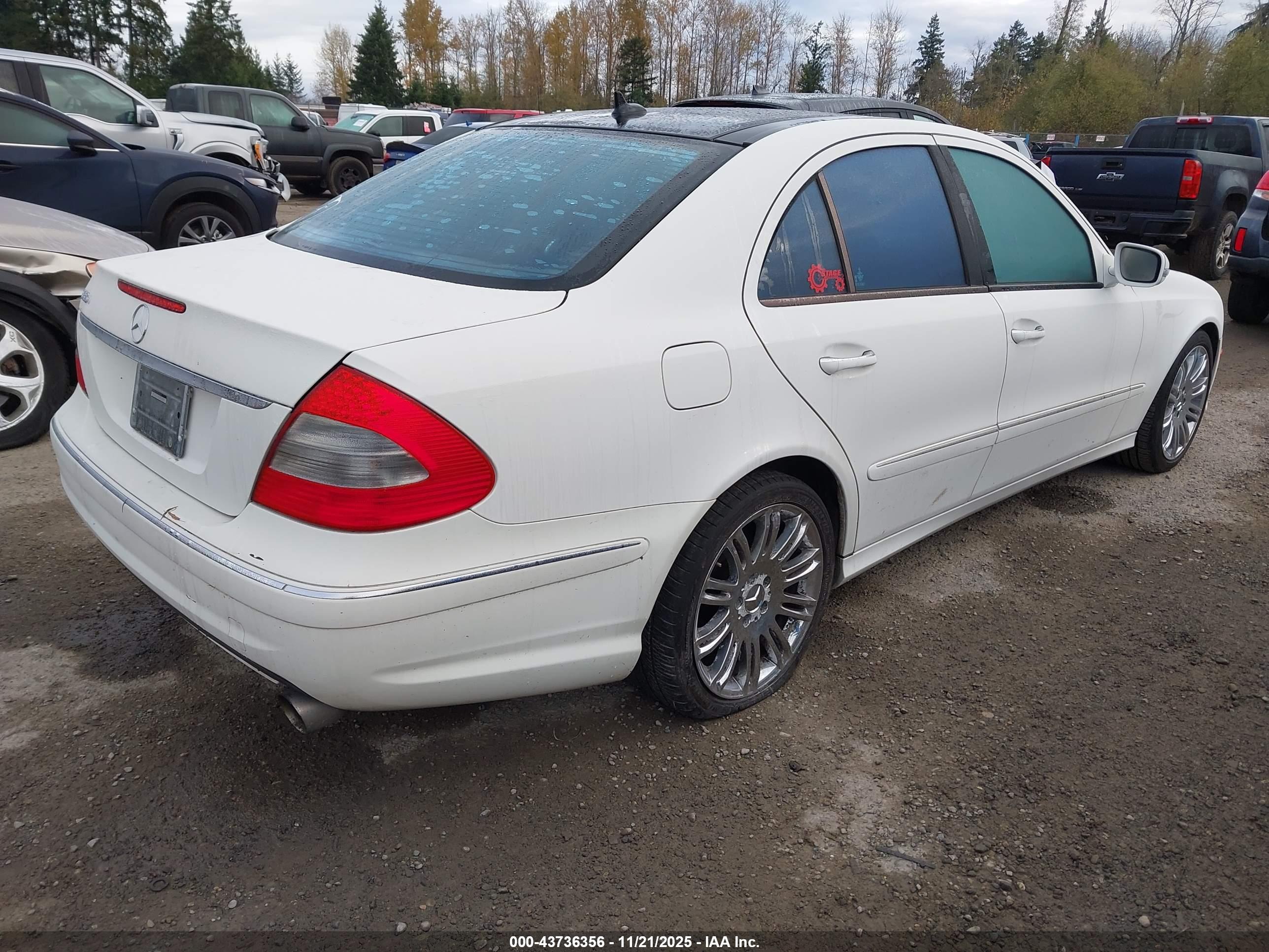 MERCEDES-BENZ E image 4