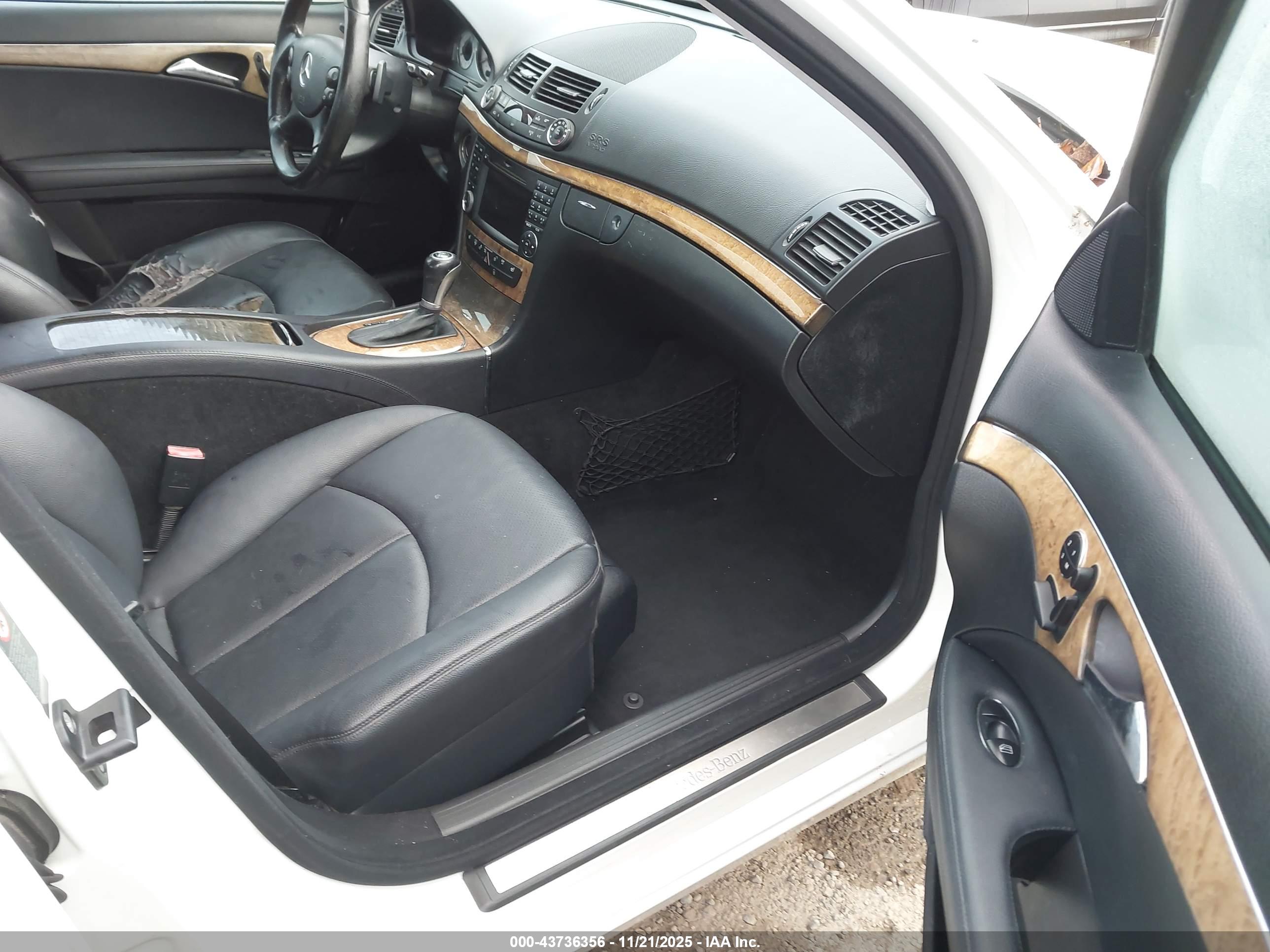MERCEDES-BENZ E image 5