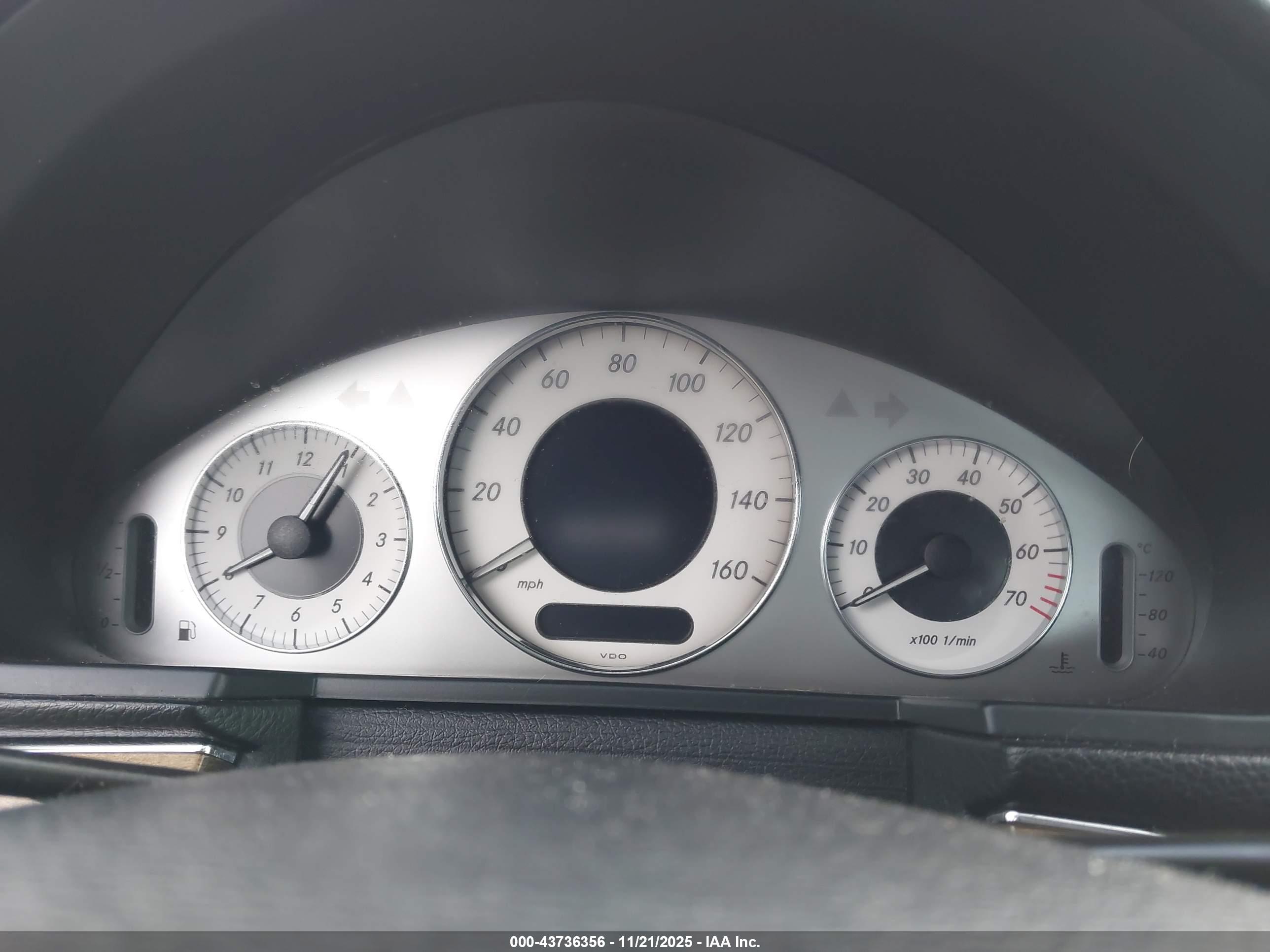 MERCEDES-BENZ E image 7