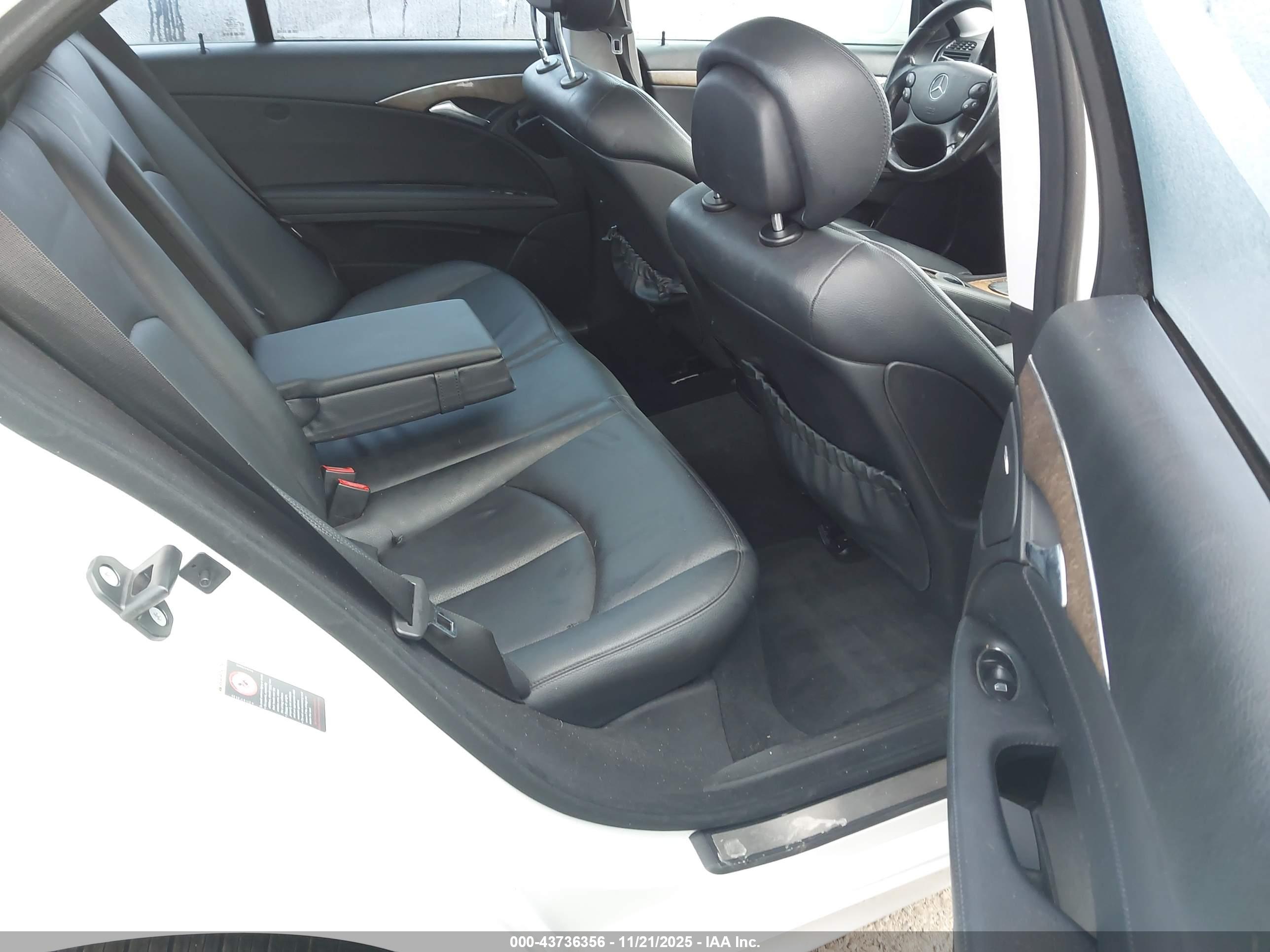 MERCEDES-BENZ E image 8