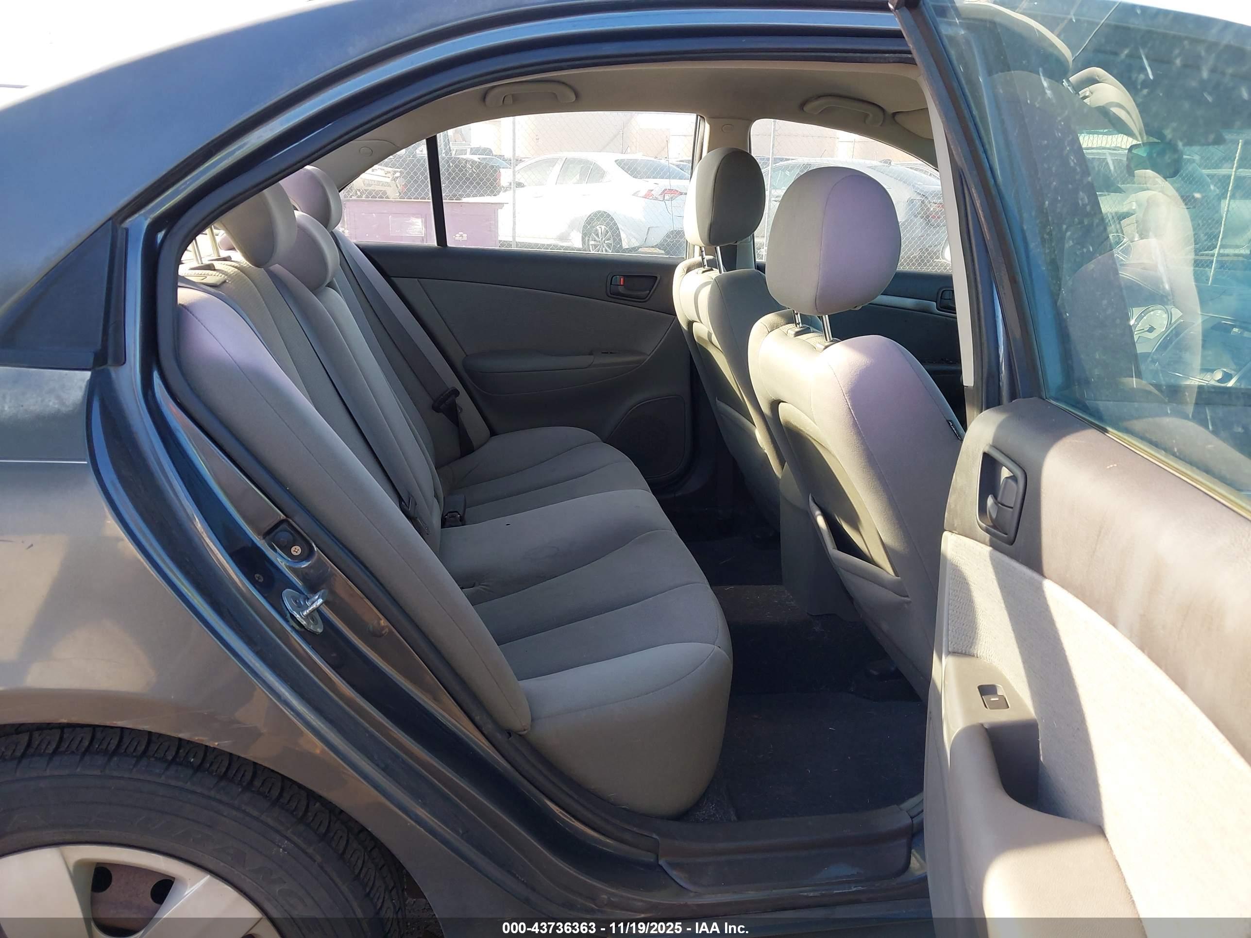 HYUNDAI SONATA image 8