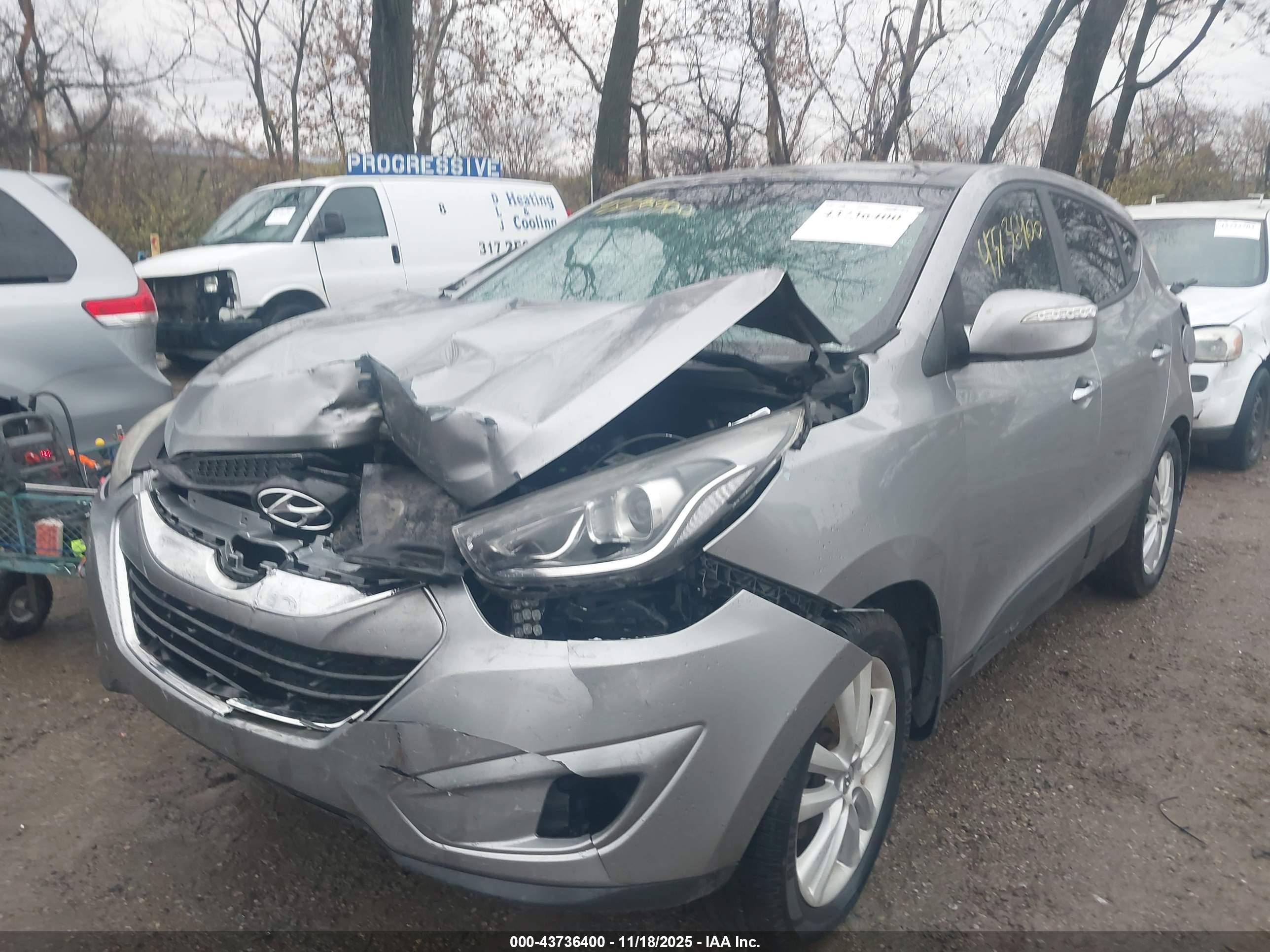 HYUNDAI TUCSON image 2