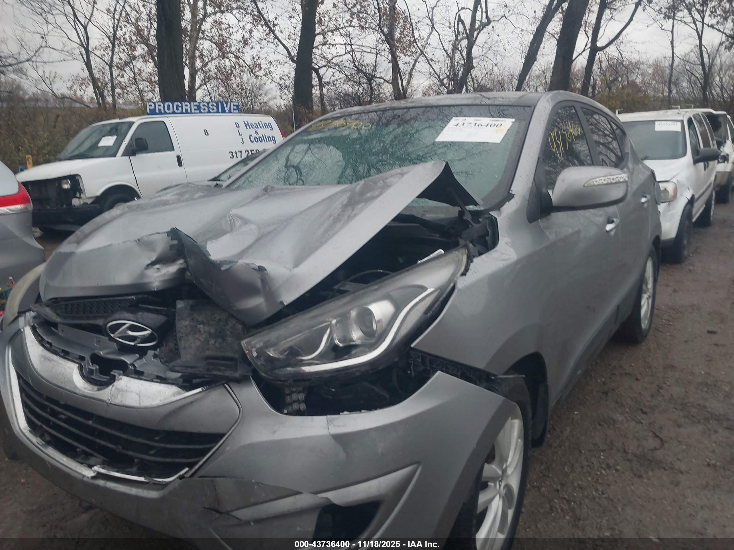 HYUNDAI TUCSON image 6