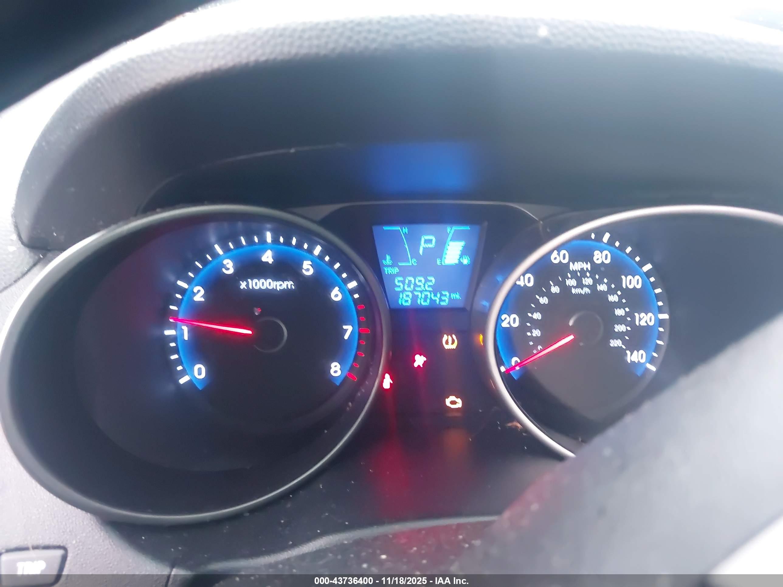 HYUNDAI TUCSON image 7
