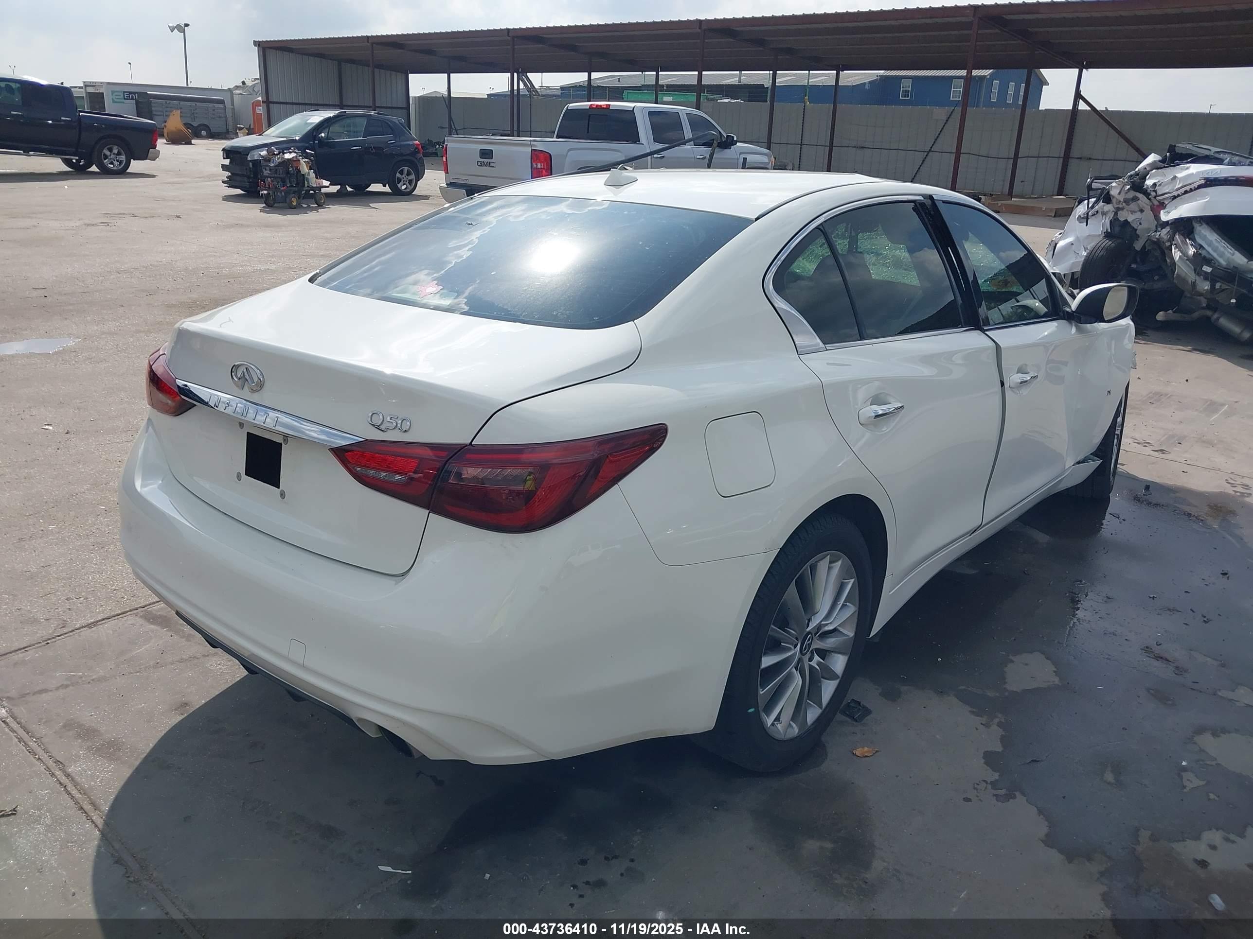 INFINITI Q50 image 4