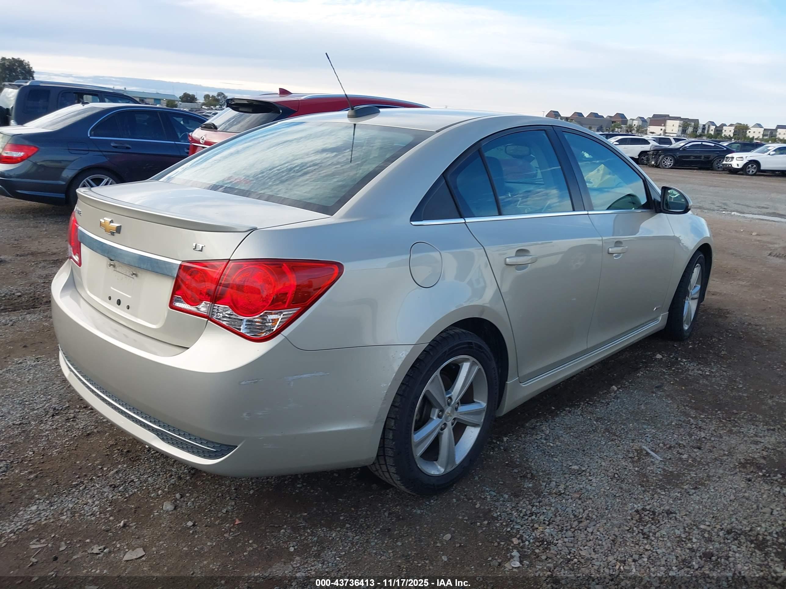 CHEVROLET CRUZE image 6