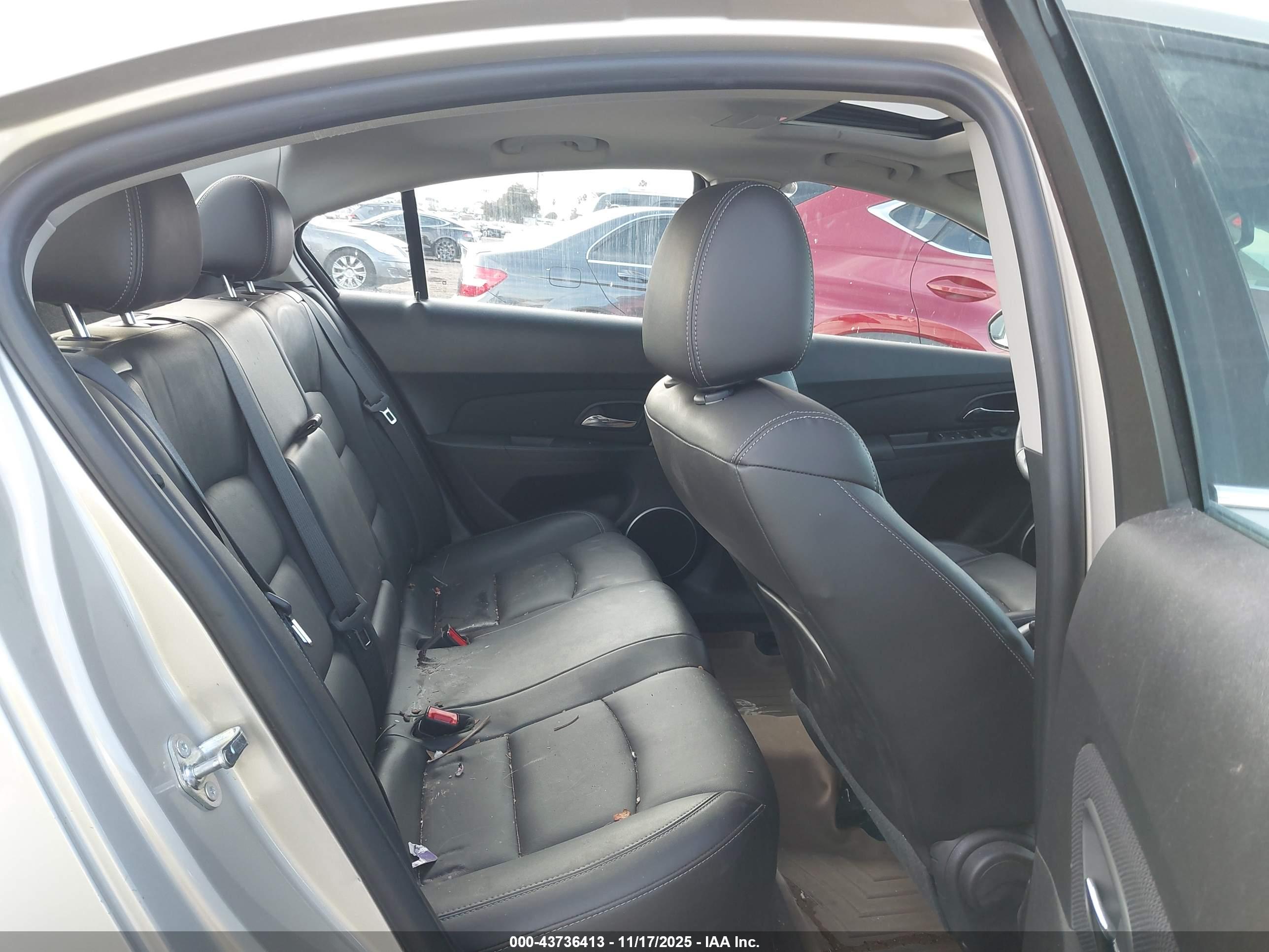CHEVROLET CRUZE image 8