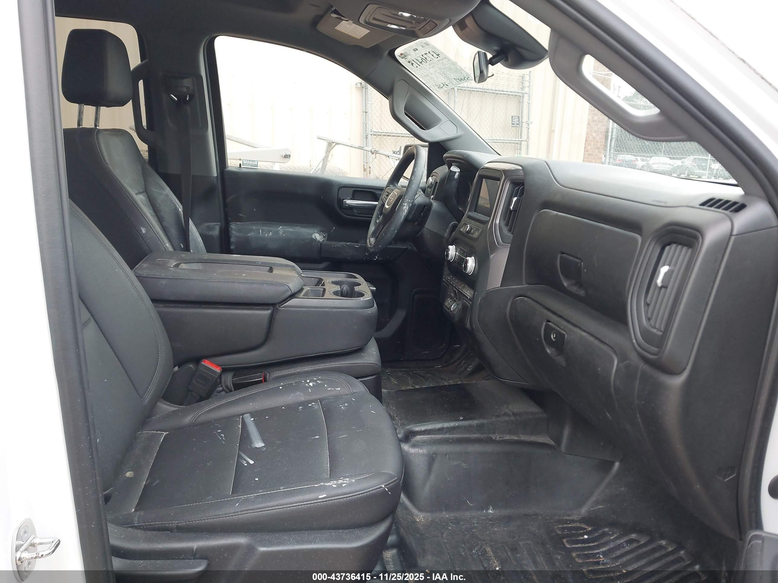 GMC SIERRA image 5