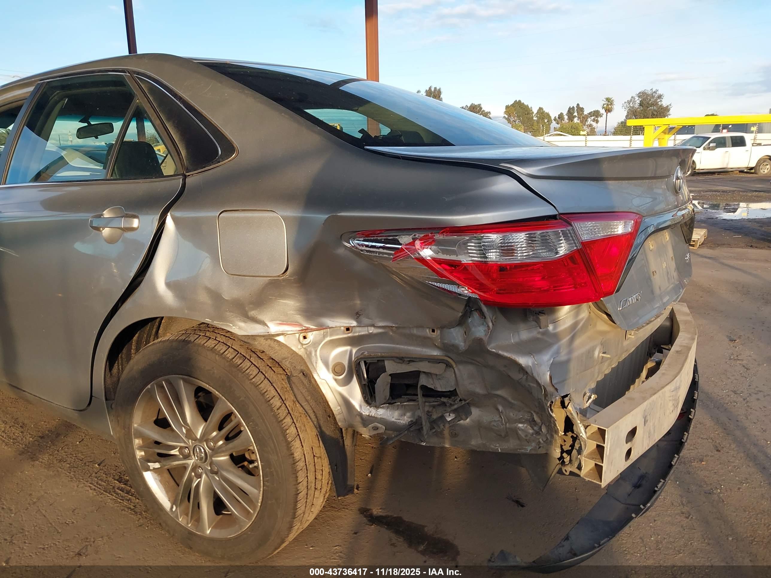 TOYOTA CAMRY image 6