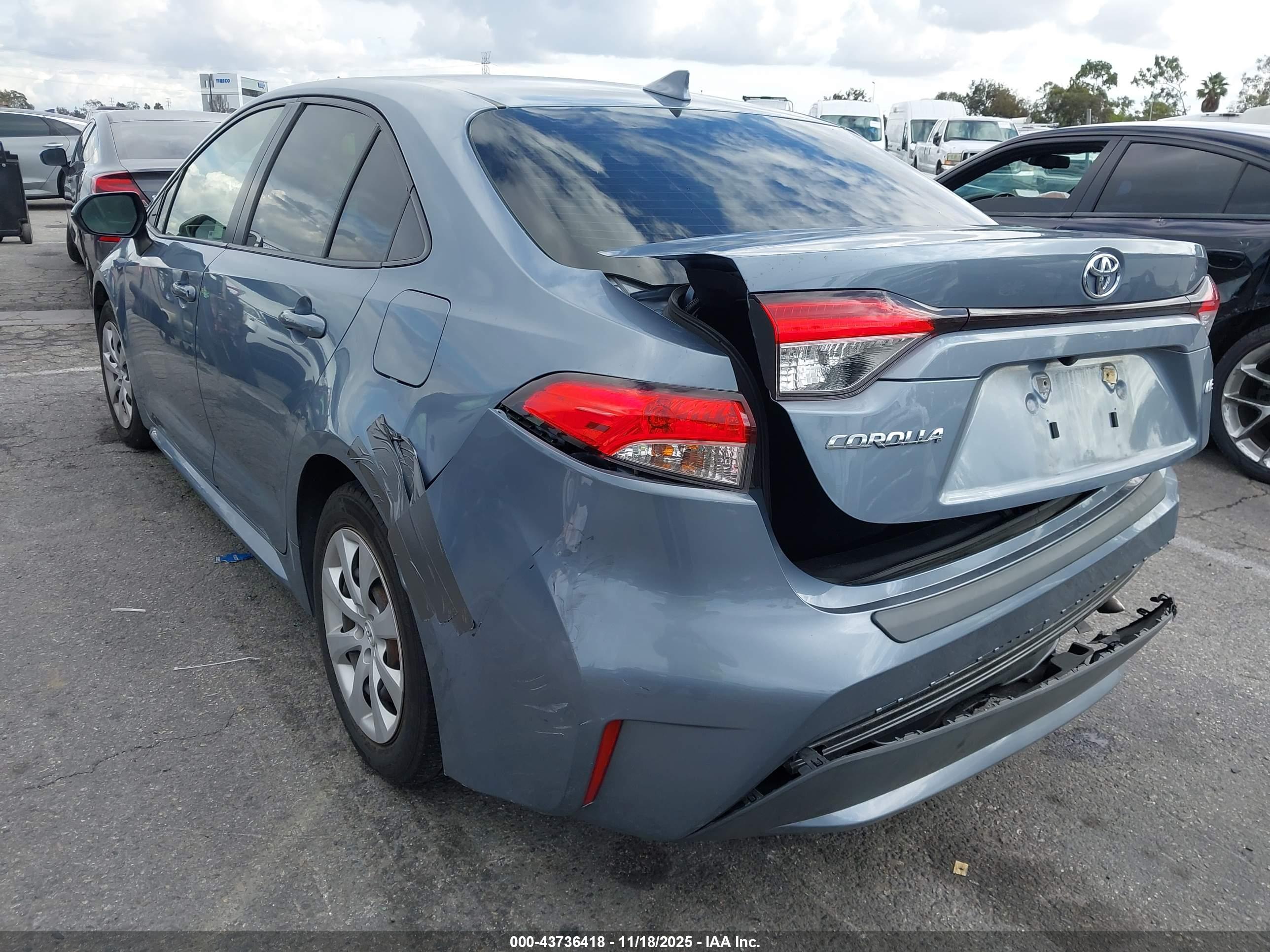 TOYOTA COROLLA image 3