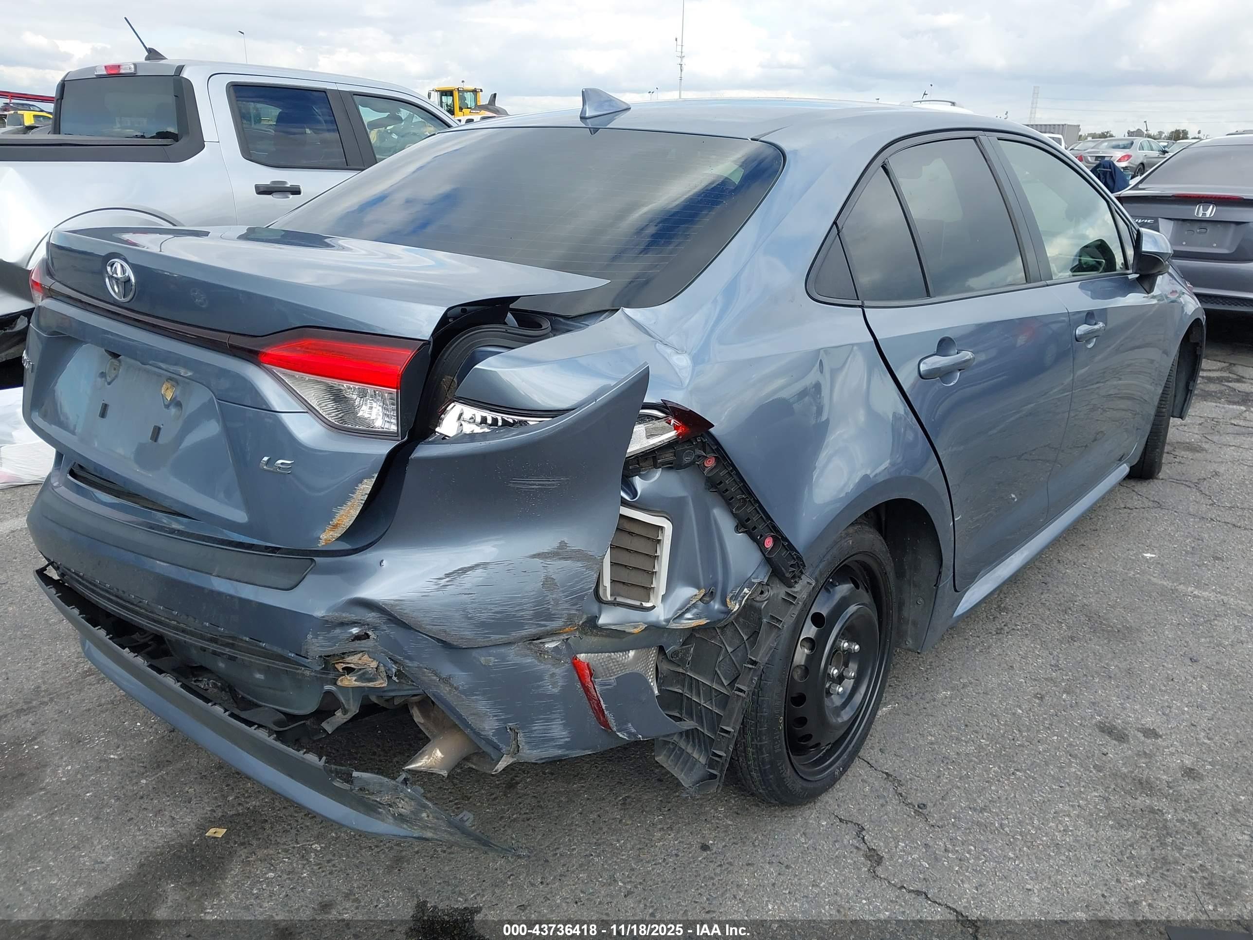 TOYOTA COROLLA image 4