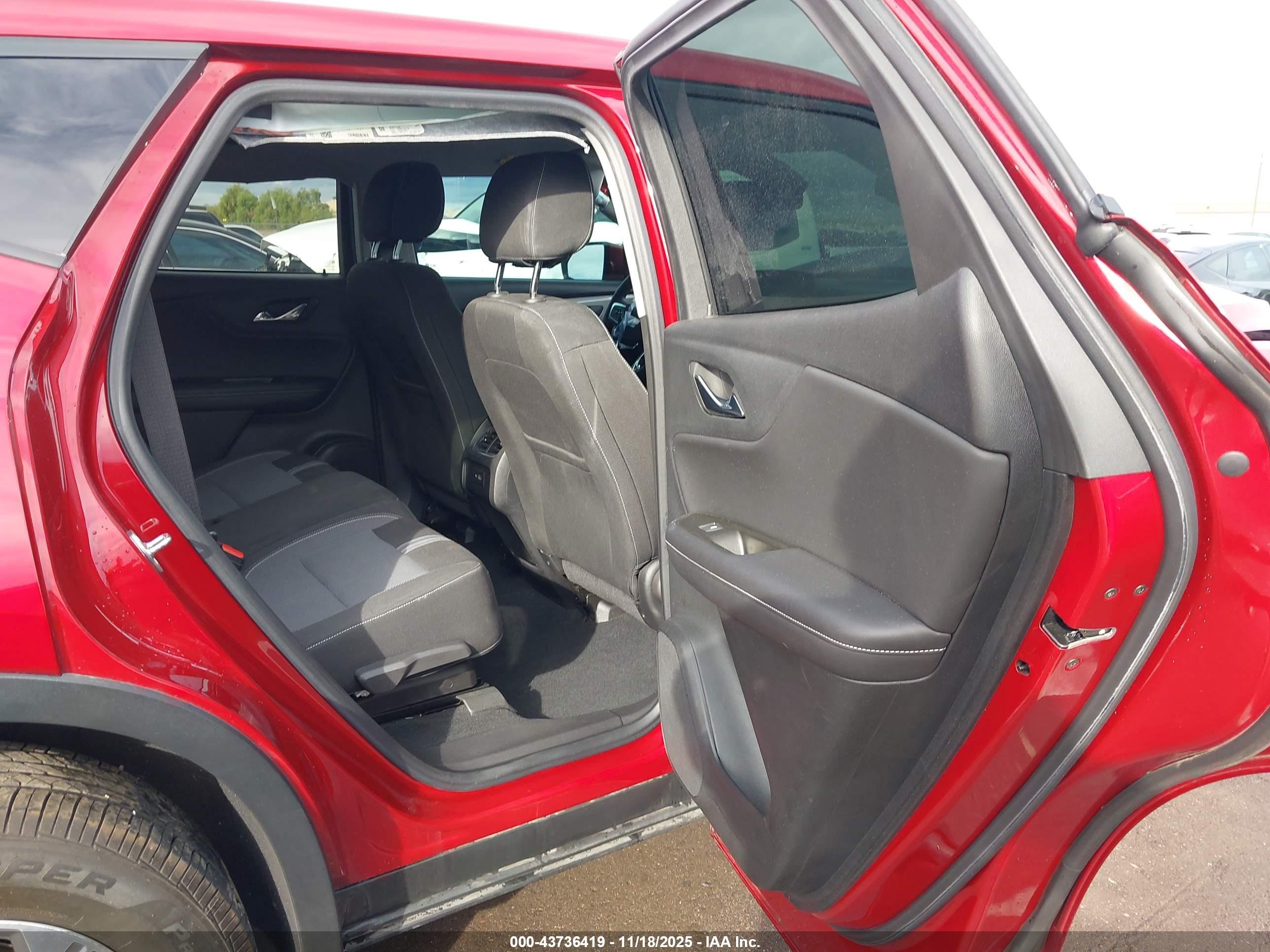 CHEVROLET BLAZER image 8