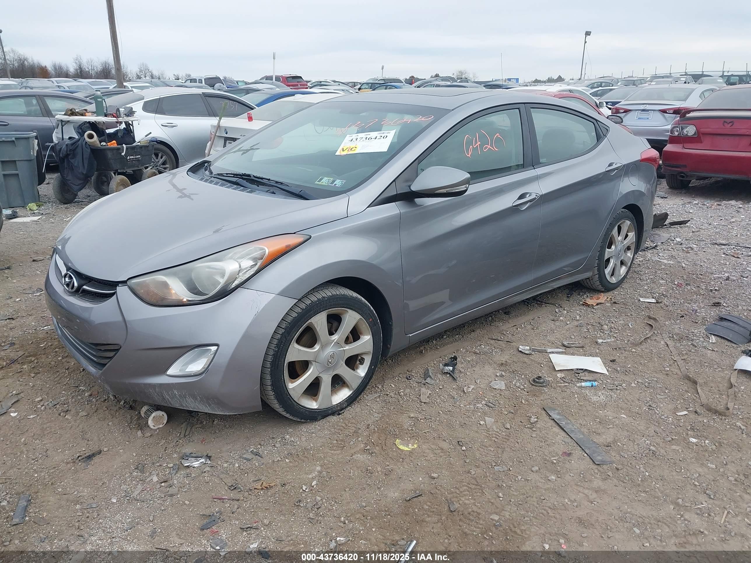 HYUNDAI ELANTRA image 2