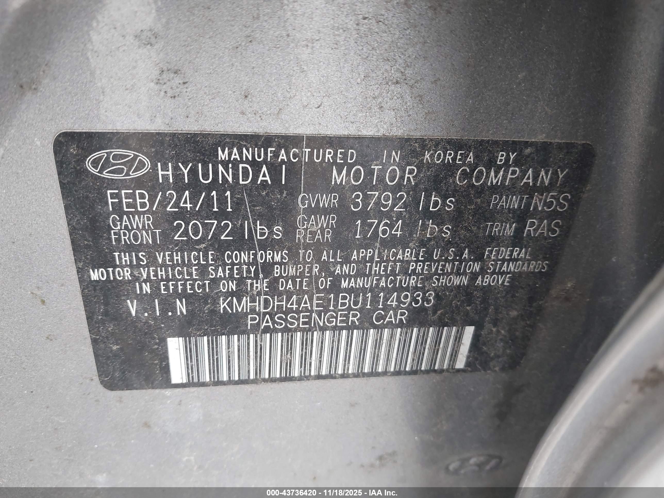 HYUNDAI ELANTRA image 9