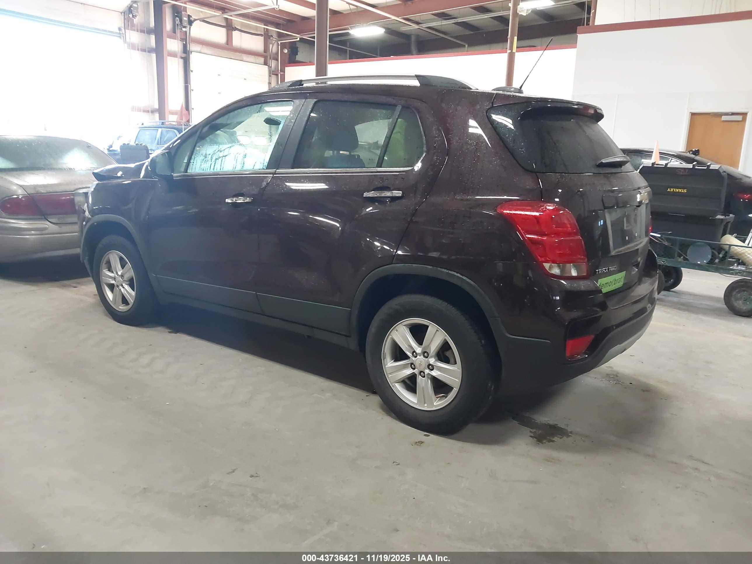 CHEVROLET TRAX image 3